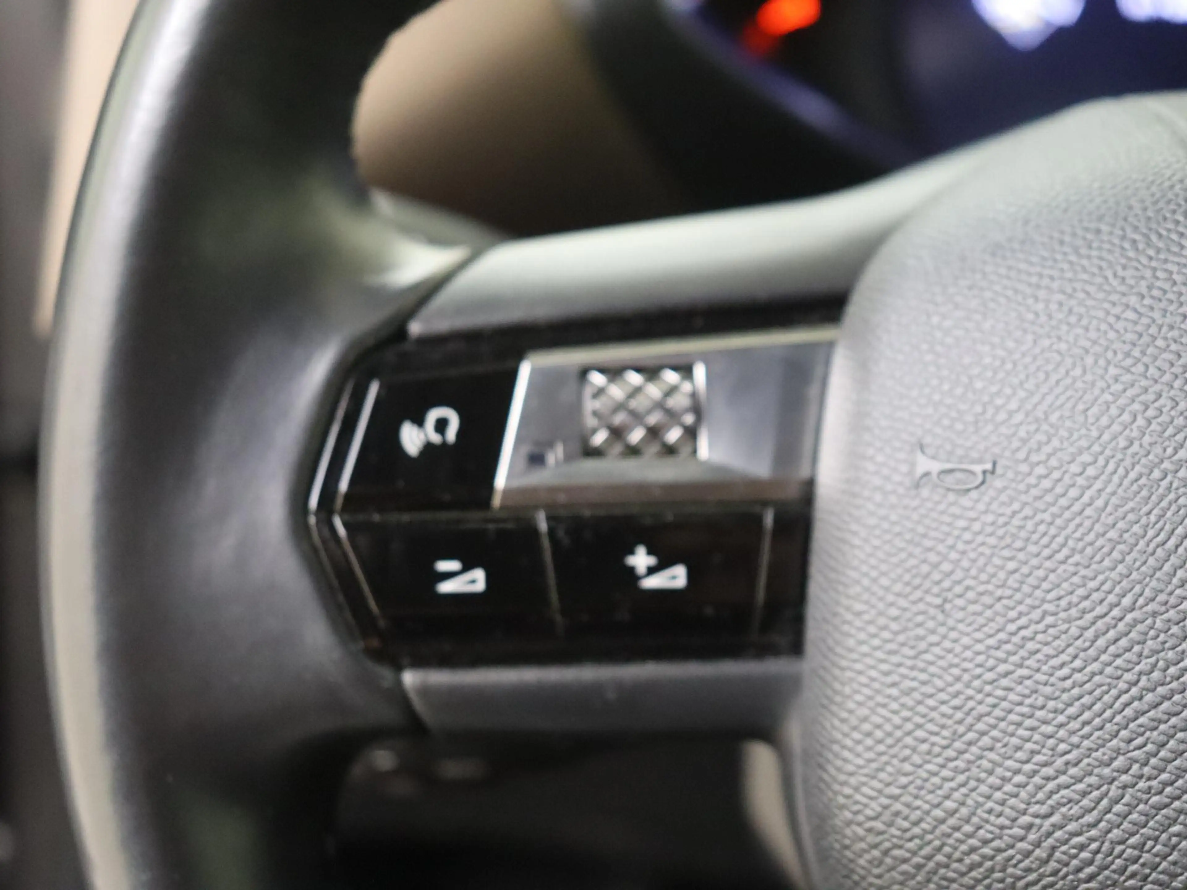 DS Automobiles DS 3 Crossback 1.2 PureTech Business | Apple Carplay/Android Auto — photo 12