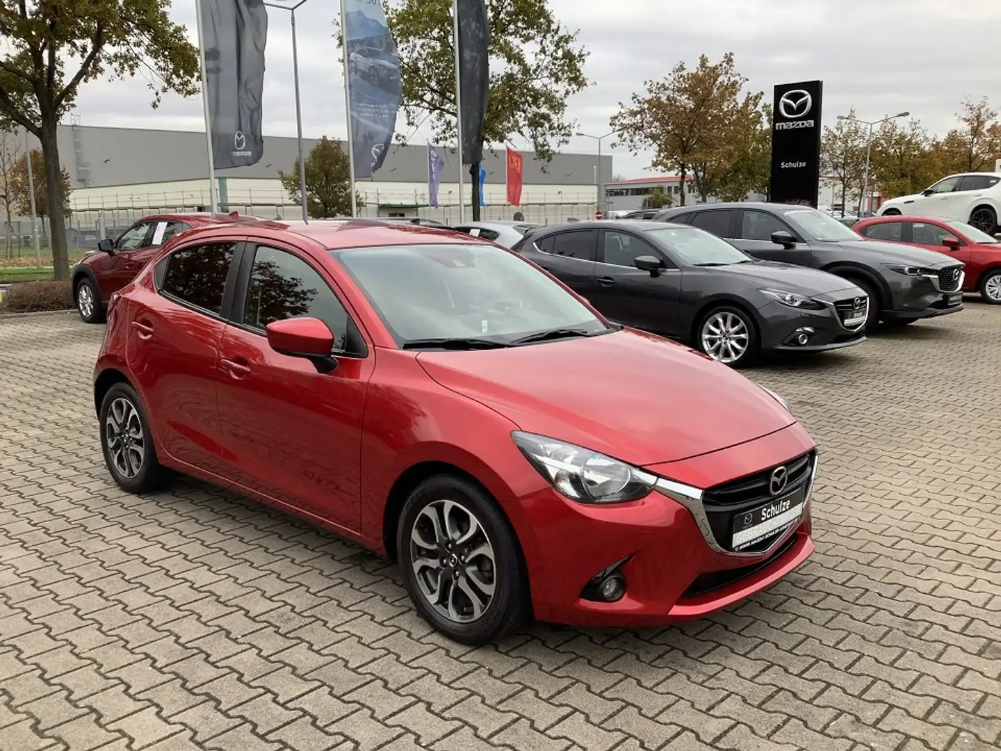 Mazda 2 SKYACTIV-G 90 Nakama Navi AHK abnehmbar Rot - 1