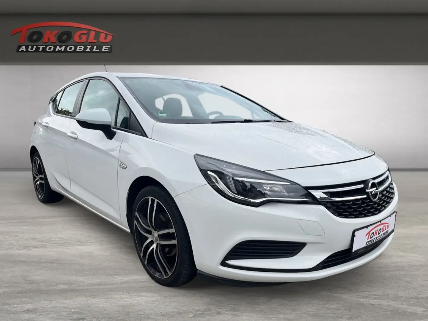 Opel Astra K Edition 1.6 CDTI Apple CarPlay Android Auto Musi Weiß - 1
