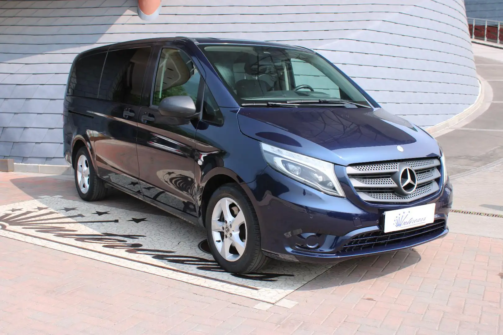 Mercedes-Benz Vito 2.2 119CDI Tourer Long 8 posti Azul - 1