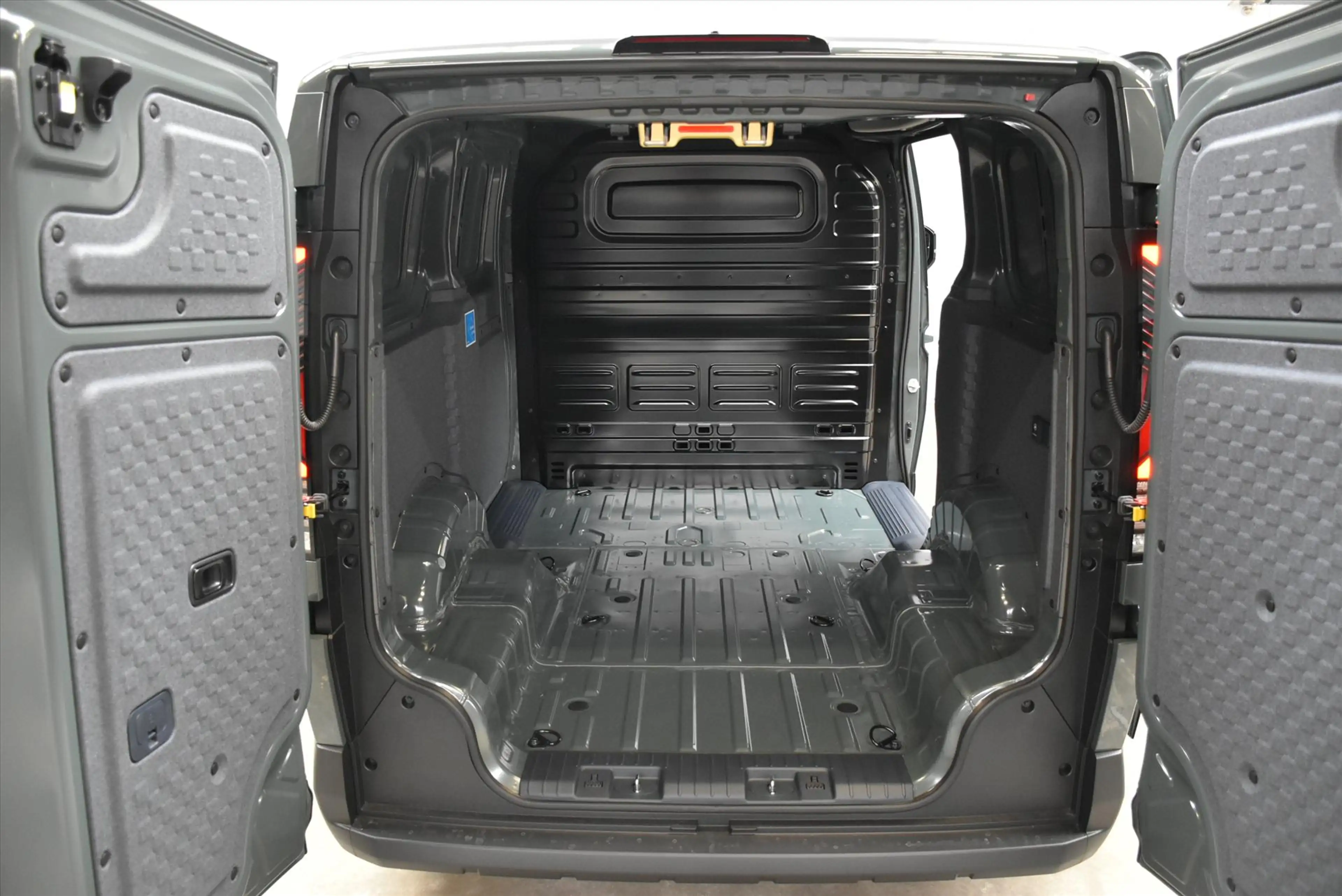 Kia PV5 Cargo 71,2 kWh 163pk L2H1 ELITE NIEUW - SNEL LEVERBAAR — photo 12