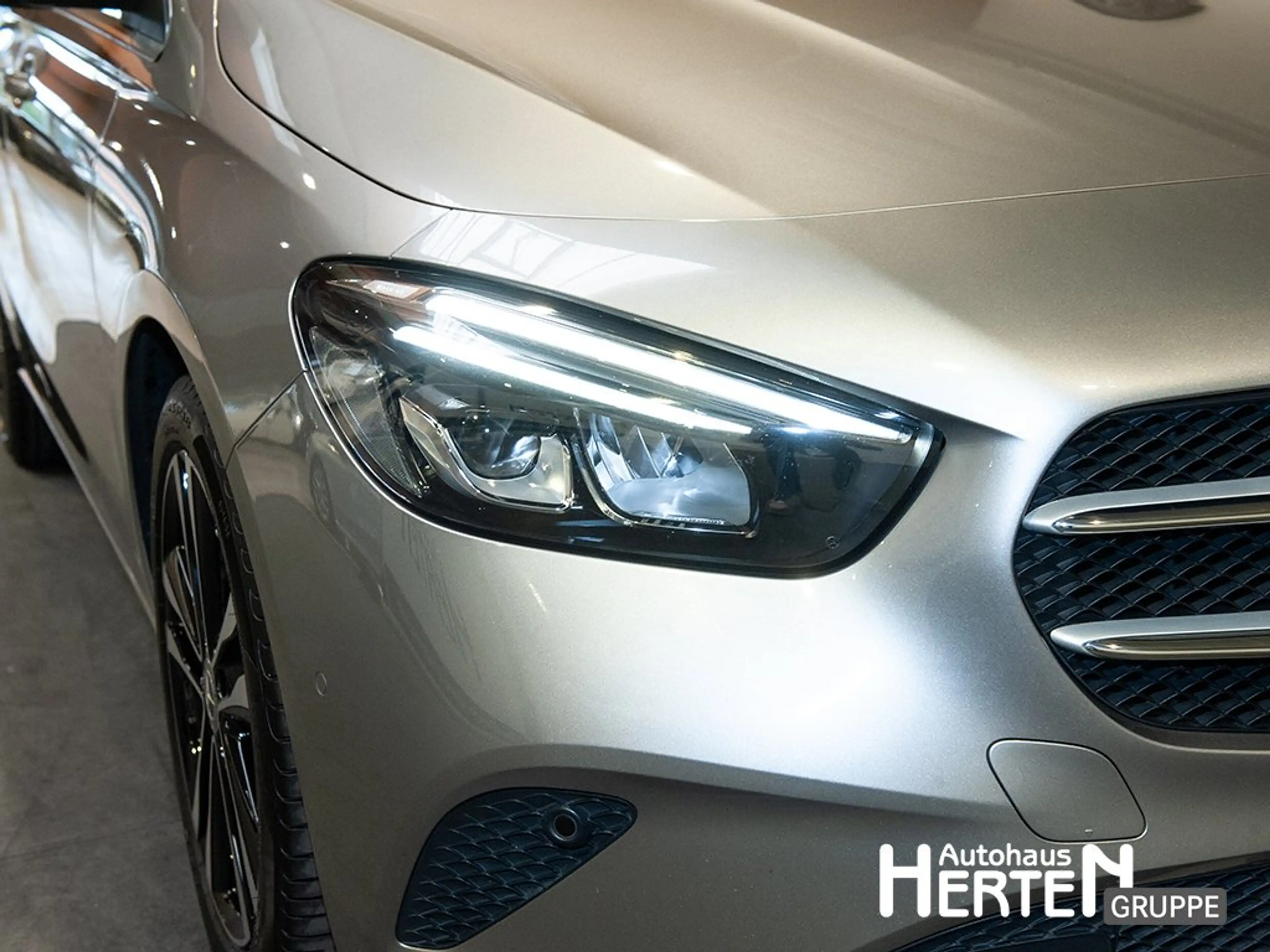 Mercedes-Benz B 200 d  PROGRESSIVE Edition+ PANO+360°+LED+SHZ — photo 13