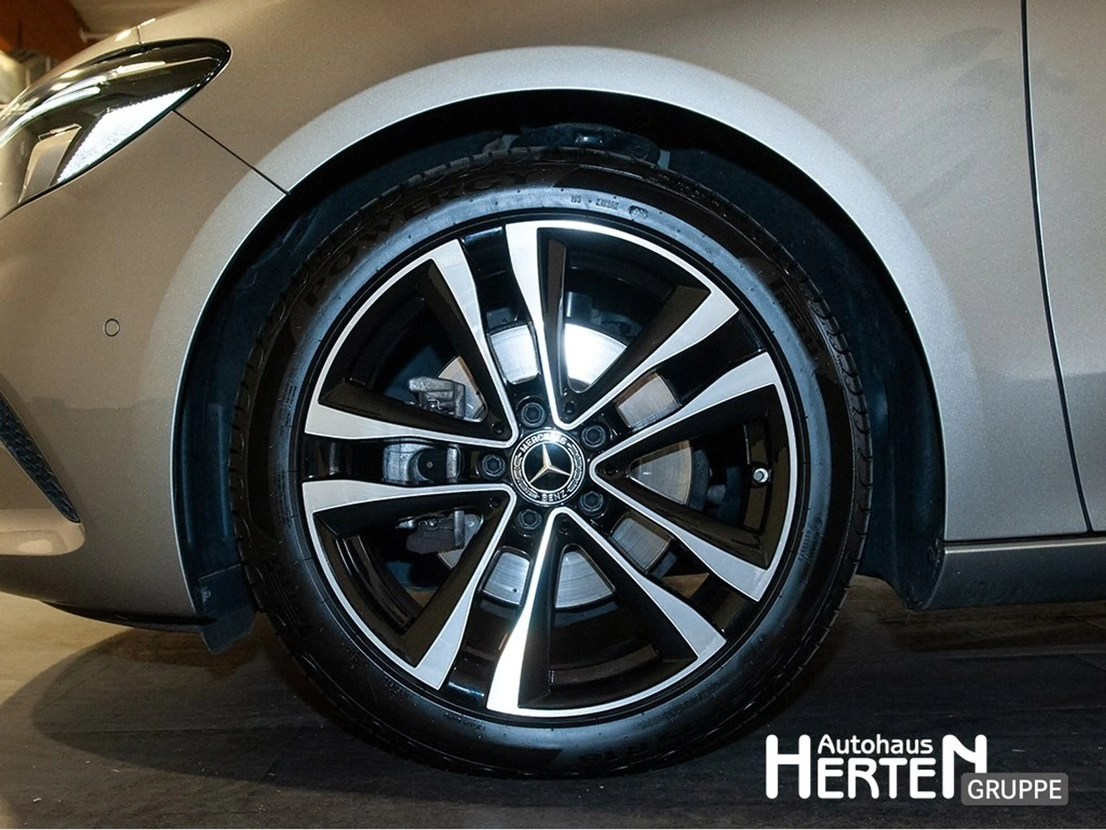 Mercedes-Benz B 200 d  PROGRESSIVE Edition+ PANO+360°+LED+SHZ — photo 5