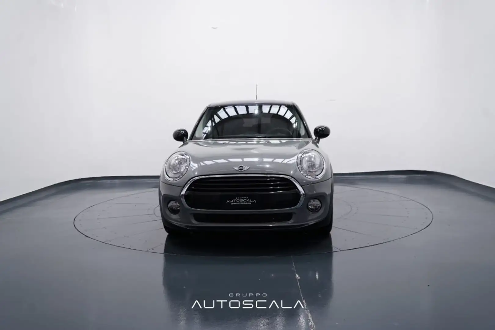 MINI One d 1.5 95cv 5 porte Gri - 2