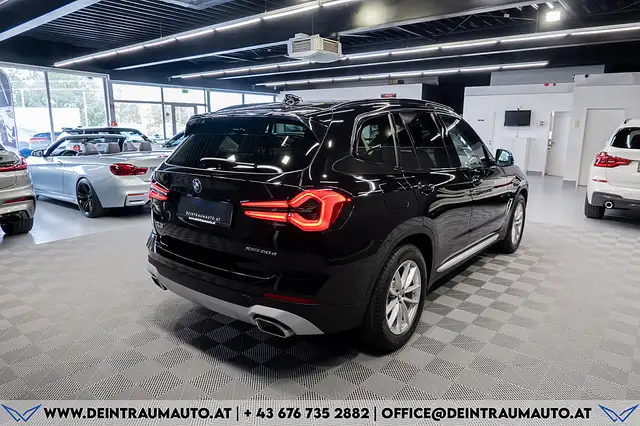 BMW X3 view 9