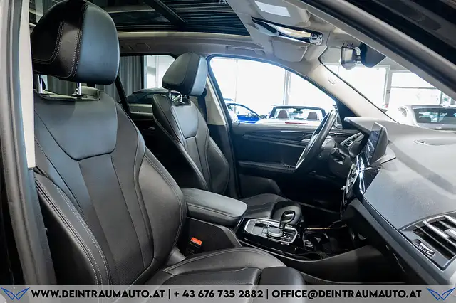 BMW X3 view 13