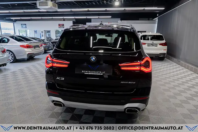 BMW X3 view 10