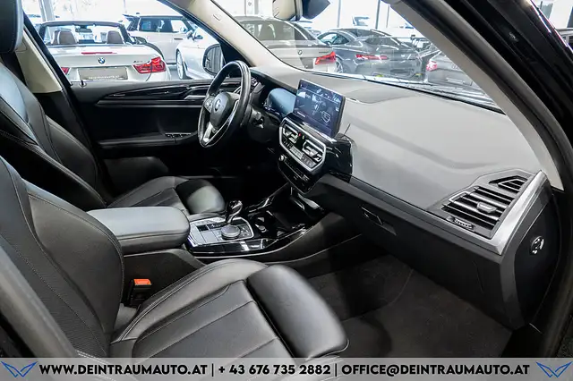 BMW X3 view 14