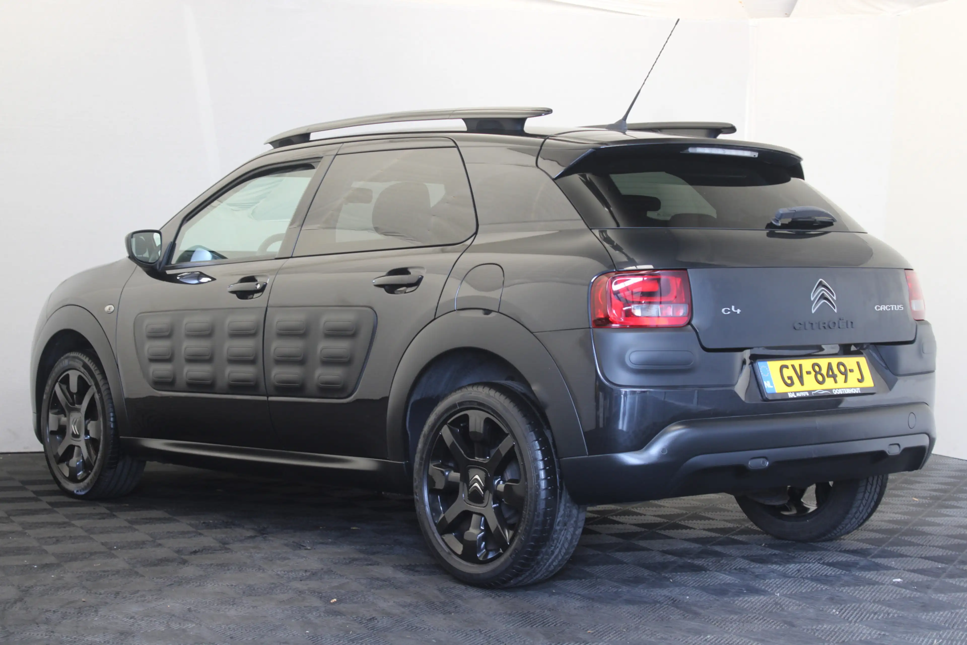 Citroen C4 Cactus 1.2 PureTech Shine — photo 7