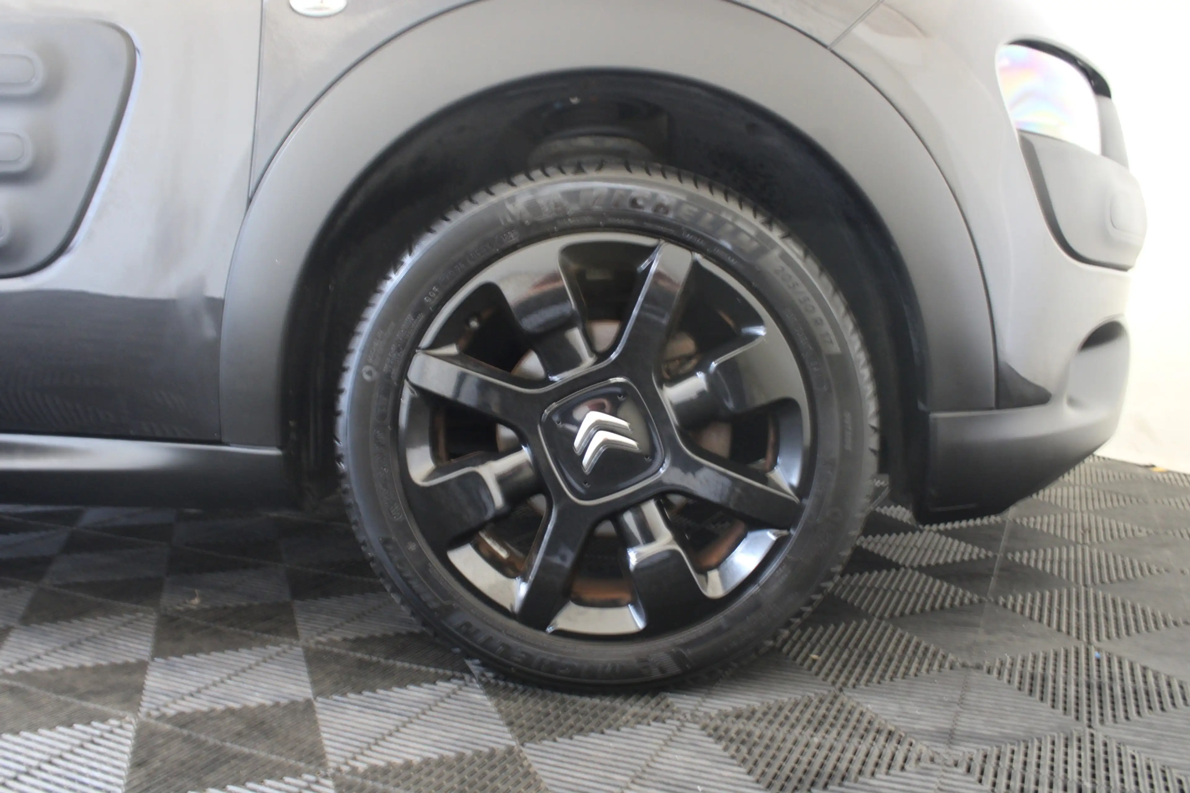 Citroen C4 Cactus 1.2 PureTech Shine — photo 10