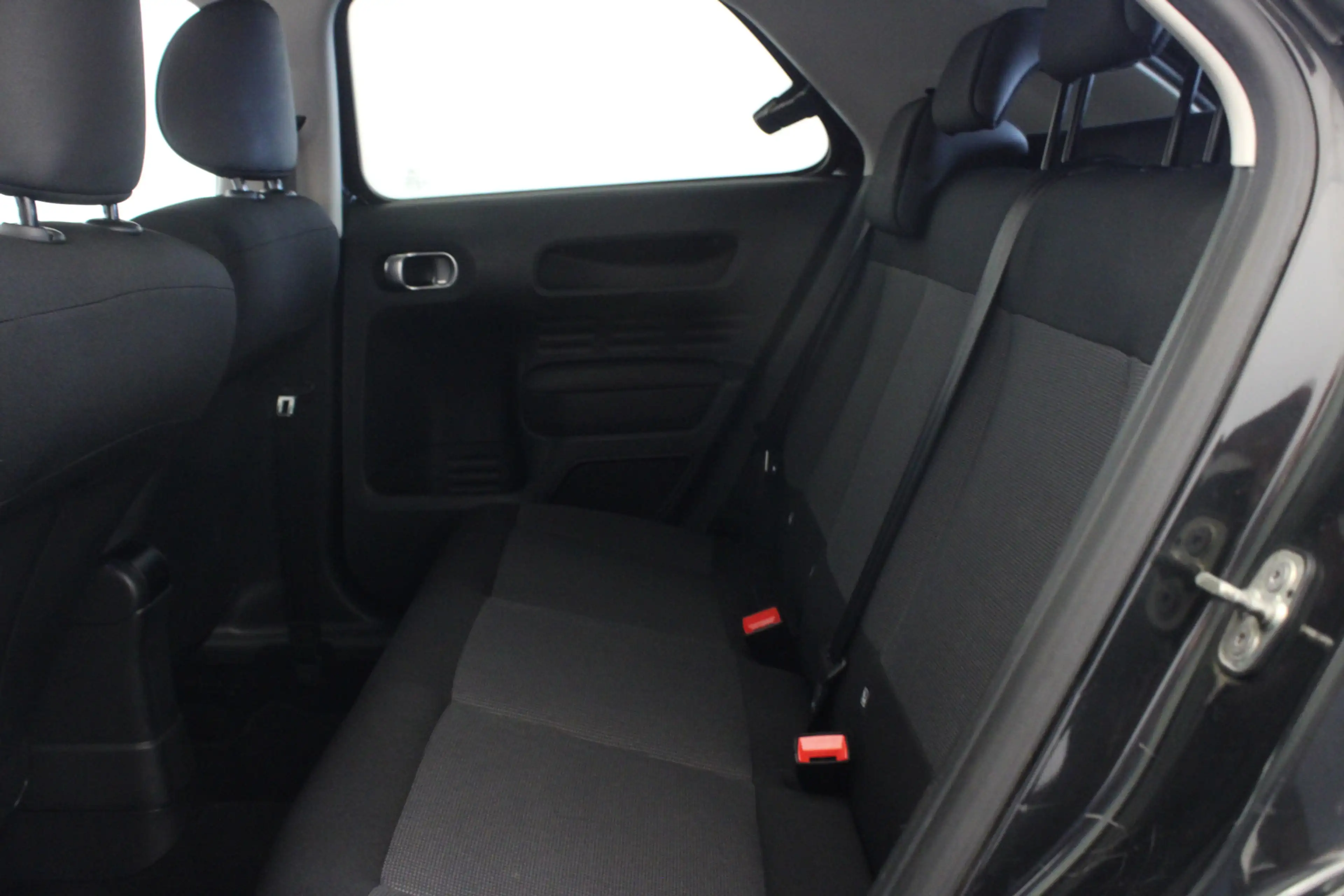 Citroen C4 Cactus 1.2 PureTech Shine — photo 17