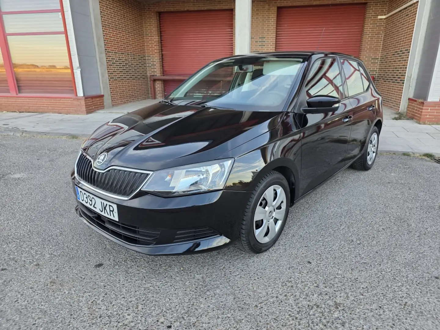Skoda Fabia 1.6TDI Ambition 90 Noir - 1