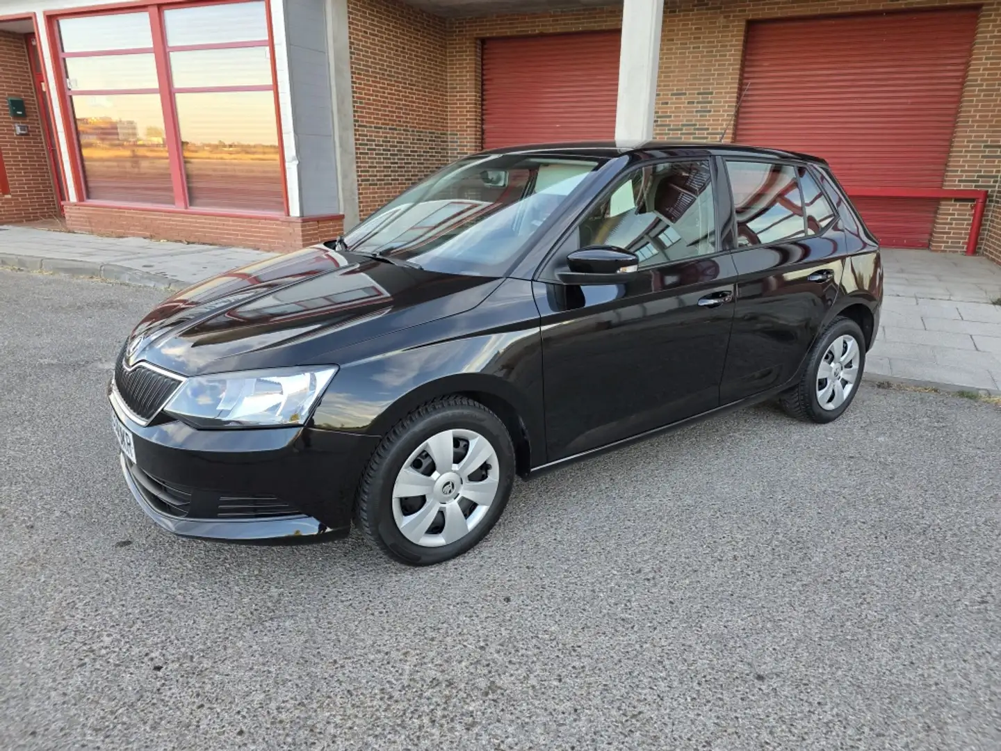 Skoda Fabia 1.6TDI Ambition 90 Noir - 2