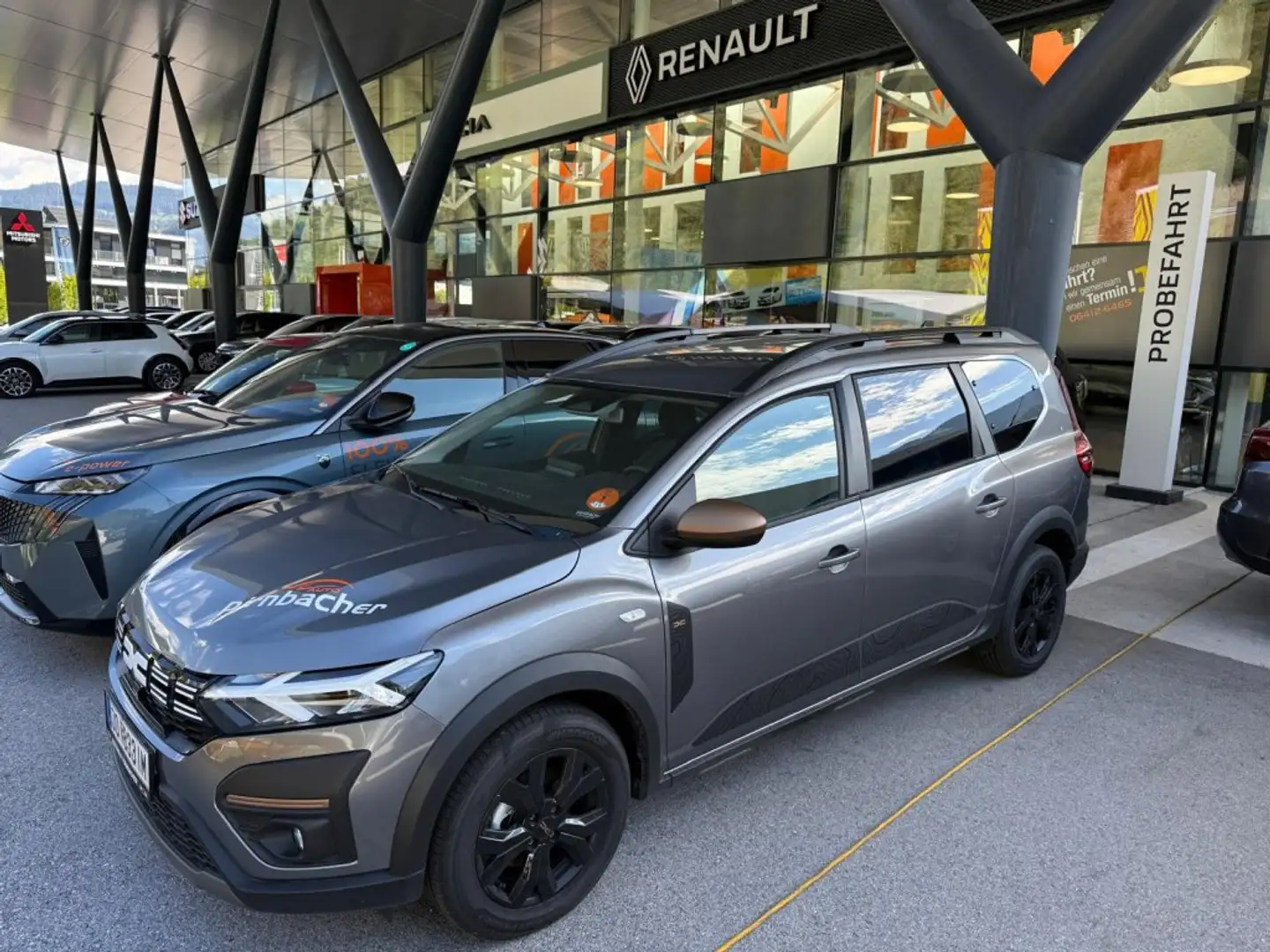 Dacia Jogger Extreme TCe 110 PF 7-sitzig Grau - 1