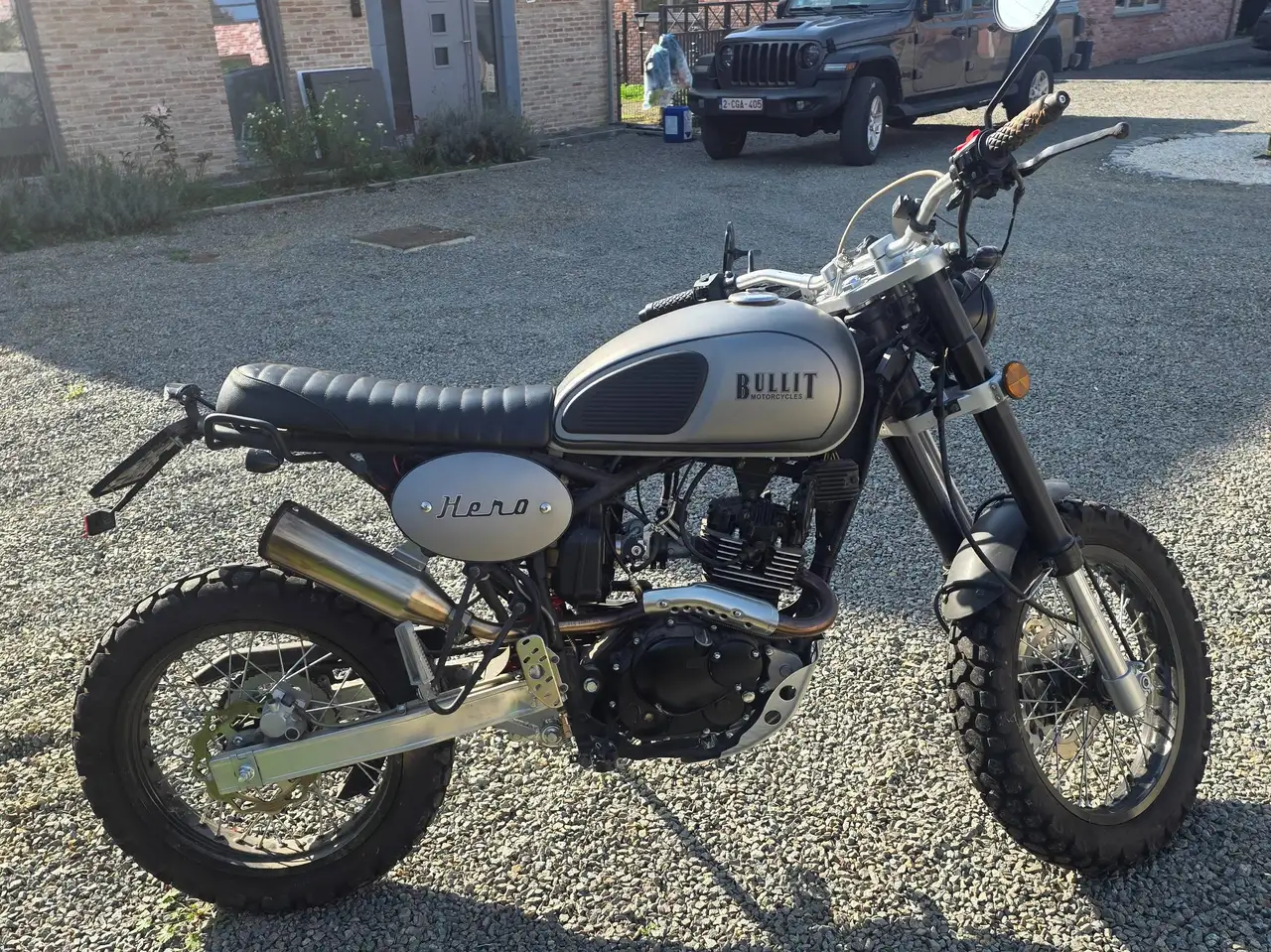 Bullit Hero 125