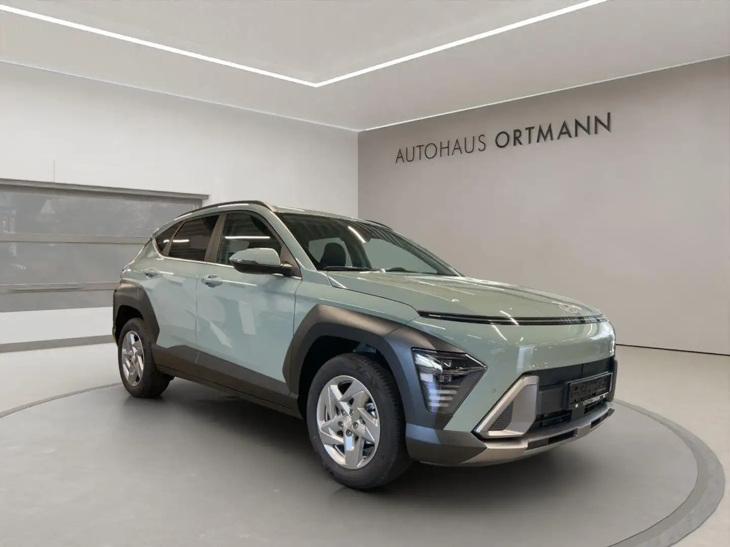 Hyundai KONA 1.6 Benzin "Trend" 2WD 6-Gang Grün - 1