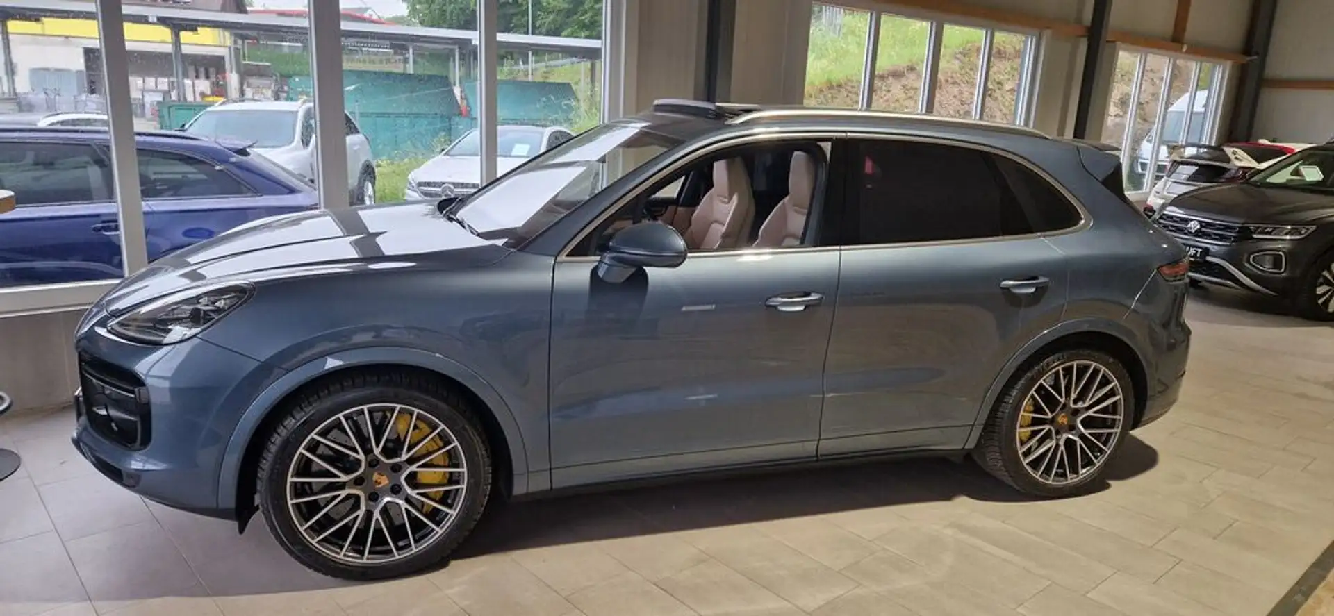 Porsche Cayenne Turbo III ''Top Ausstattung'' ''2.Besitz'' Blau - 2
