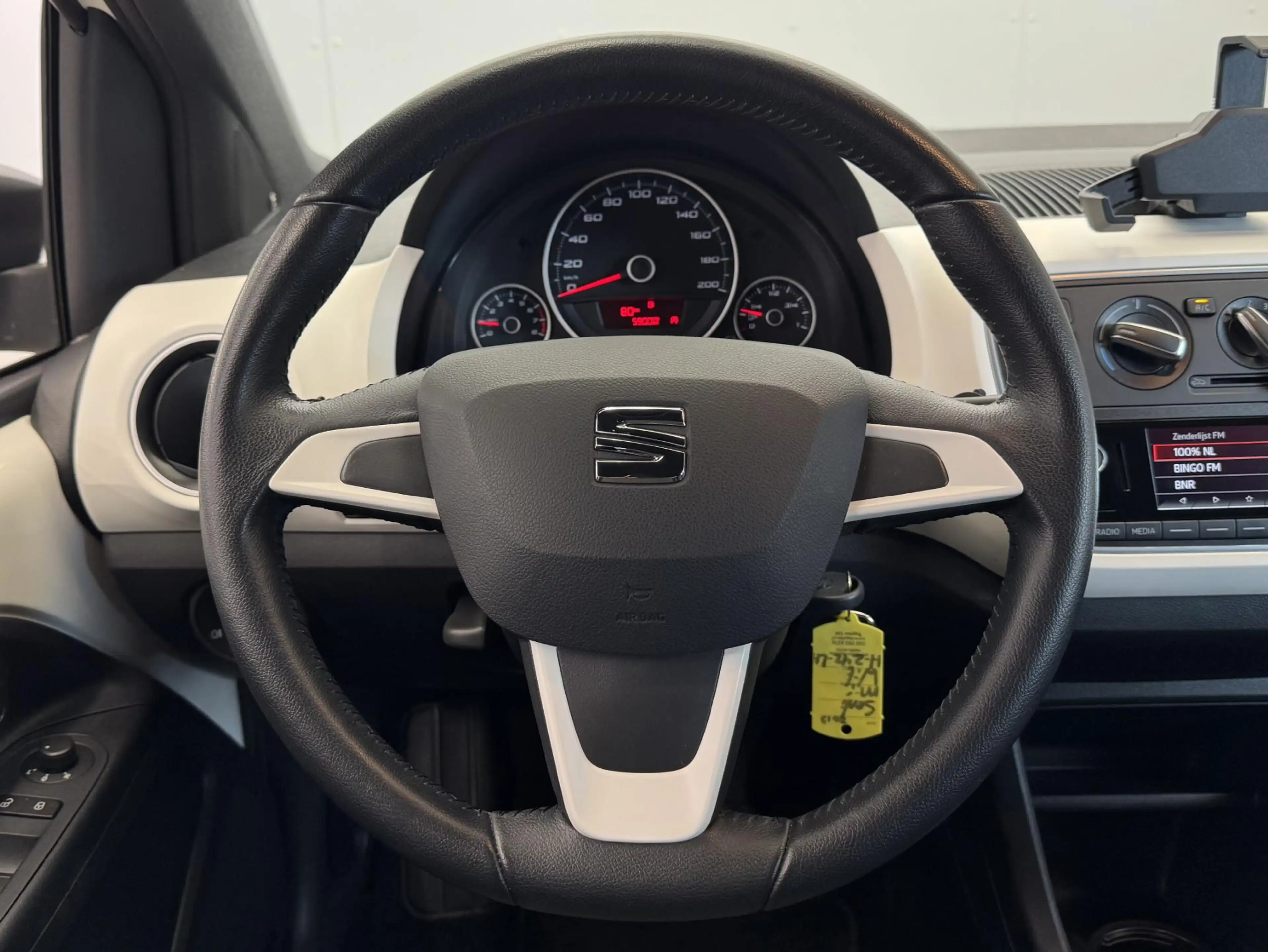 SEAT Mii 1.0 Style Intense | Smartphone integratie via app — photo 14