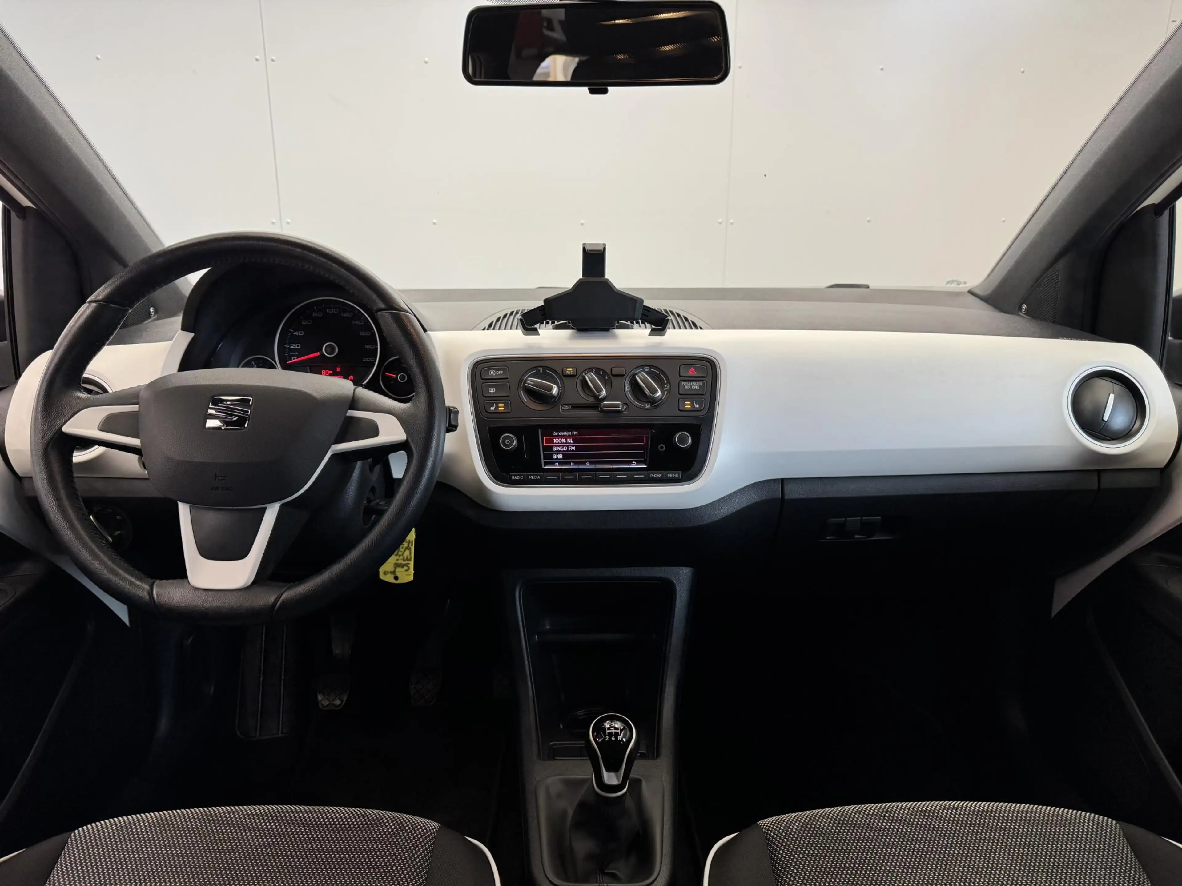 SEAT Mii 1.0 Style Intense | Smartphone integratie via app — photo 13