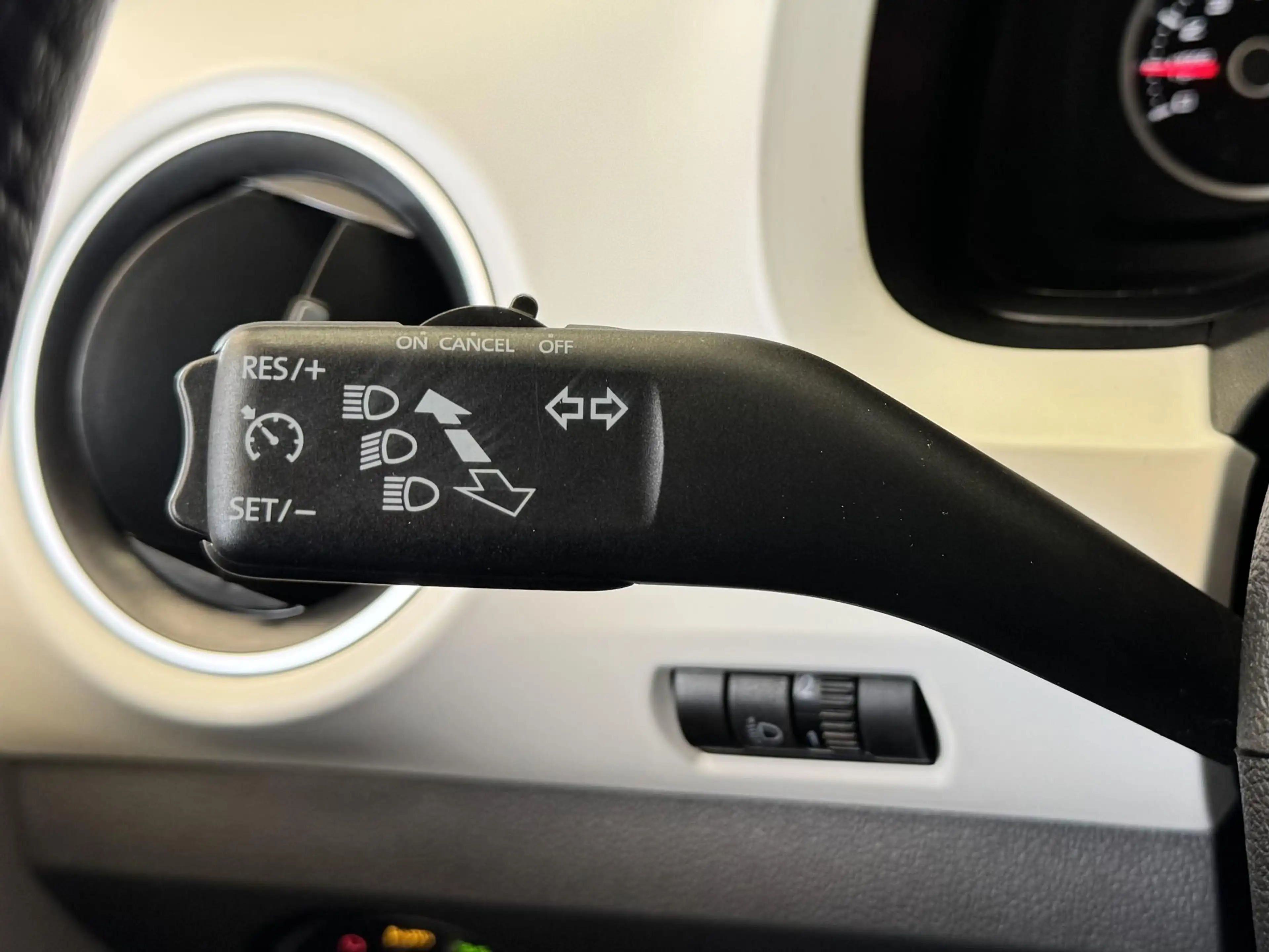 SEAT Mii 1.0 Style Intense | Smartphone integratie via app — photo 15