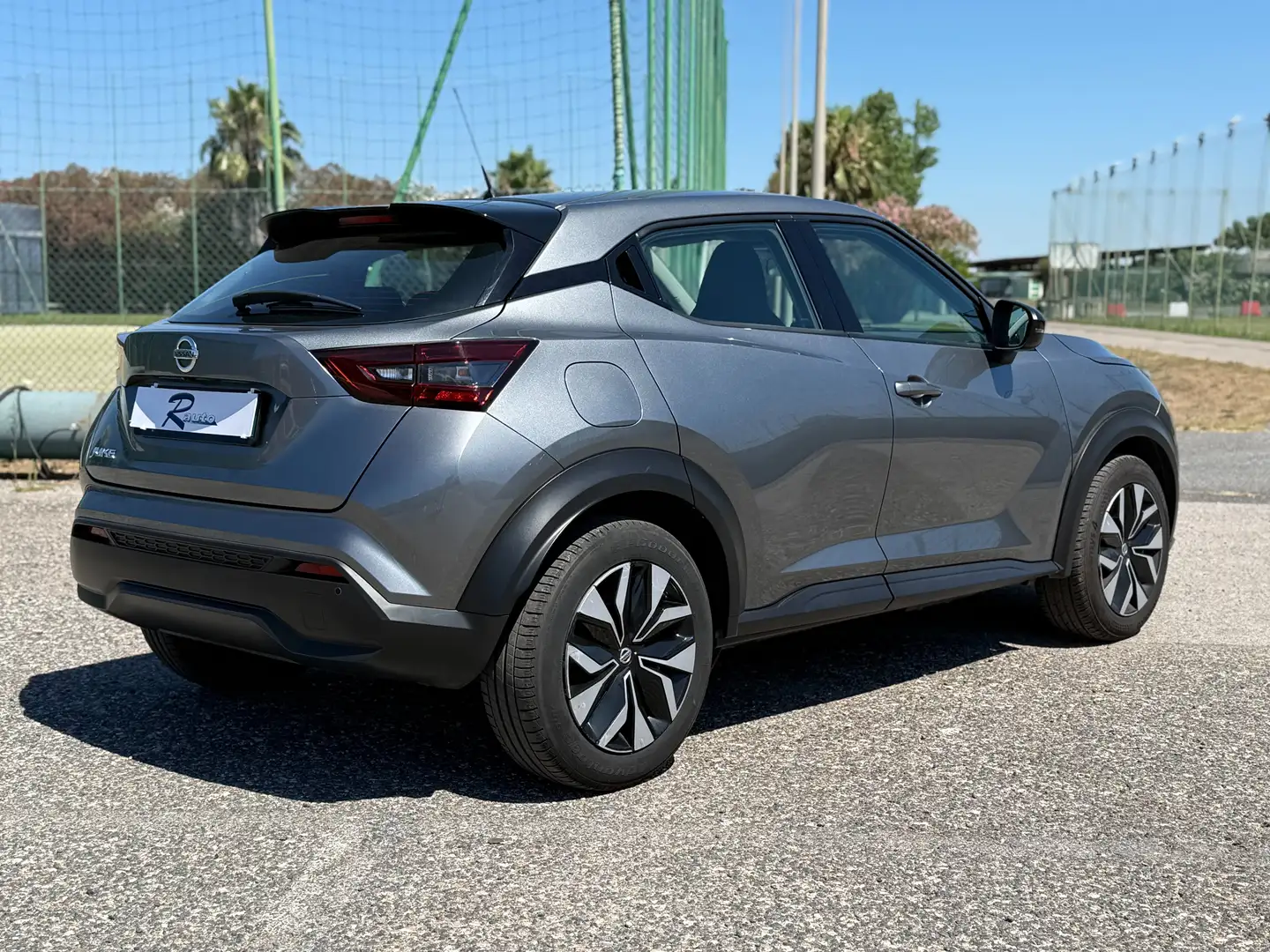 Nissan Juke 1.0 dig-t Business 114cv Grigio - 2