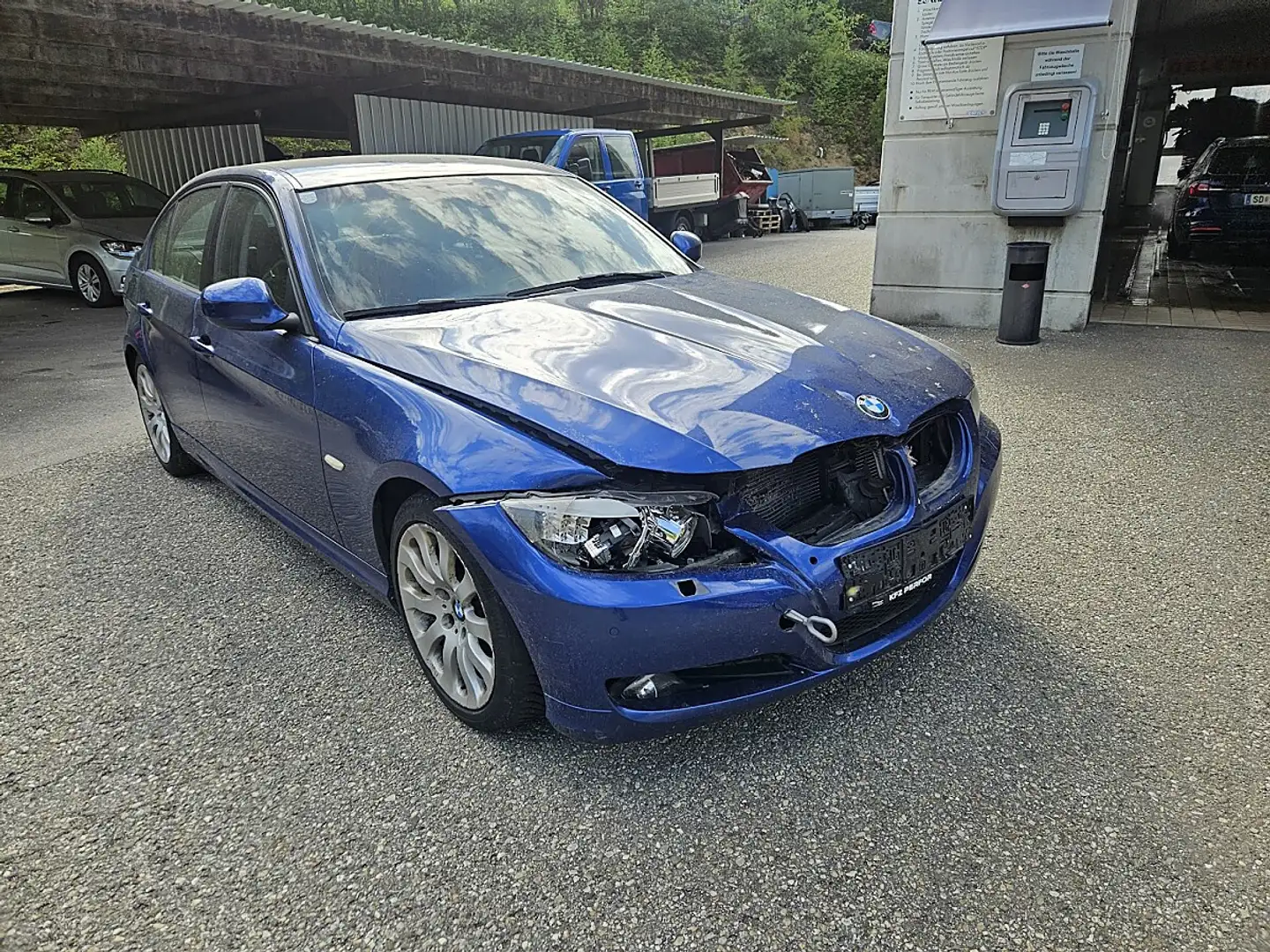 BMW 320 d ED Edition Blau - 2