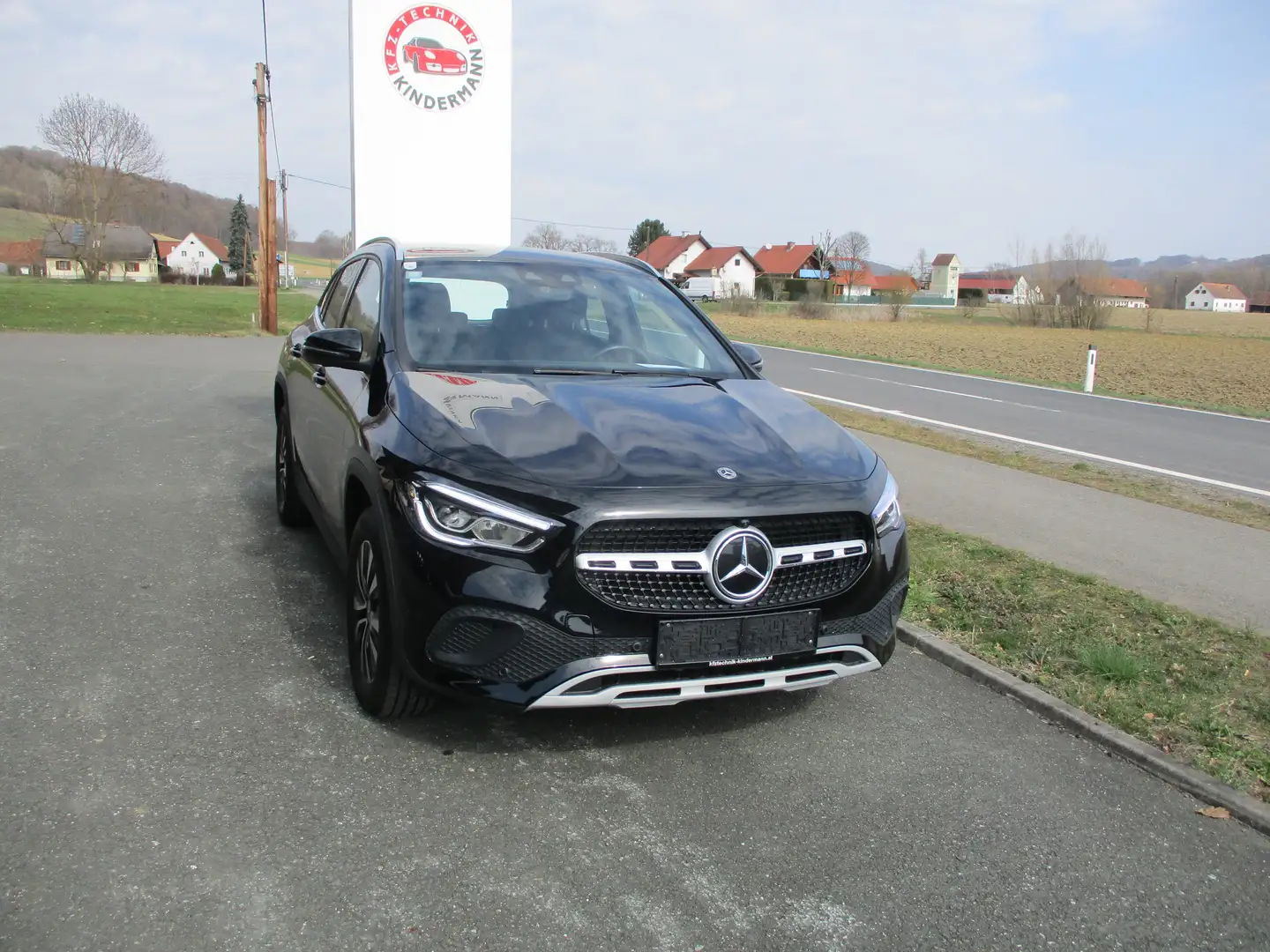 Mercedes-Benz GLA 200 GLA 200 d (247.712) Schwarz - 1