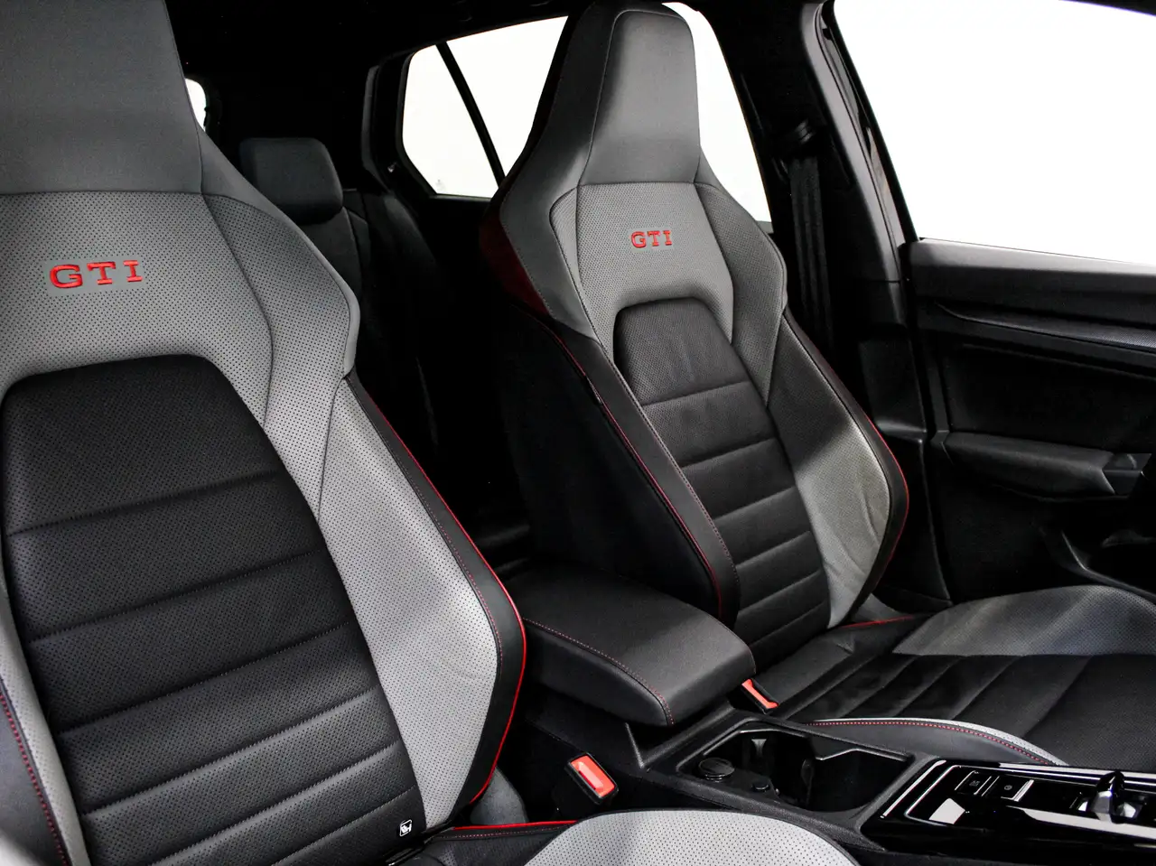 Volkswagen Golf GTI Golf 8.5 2.0 tsi GTI 265cv dsg 10