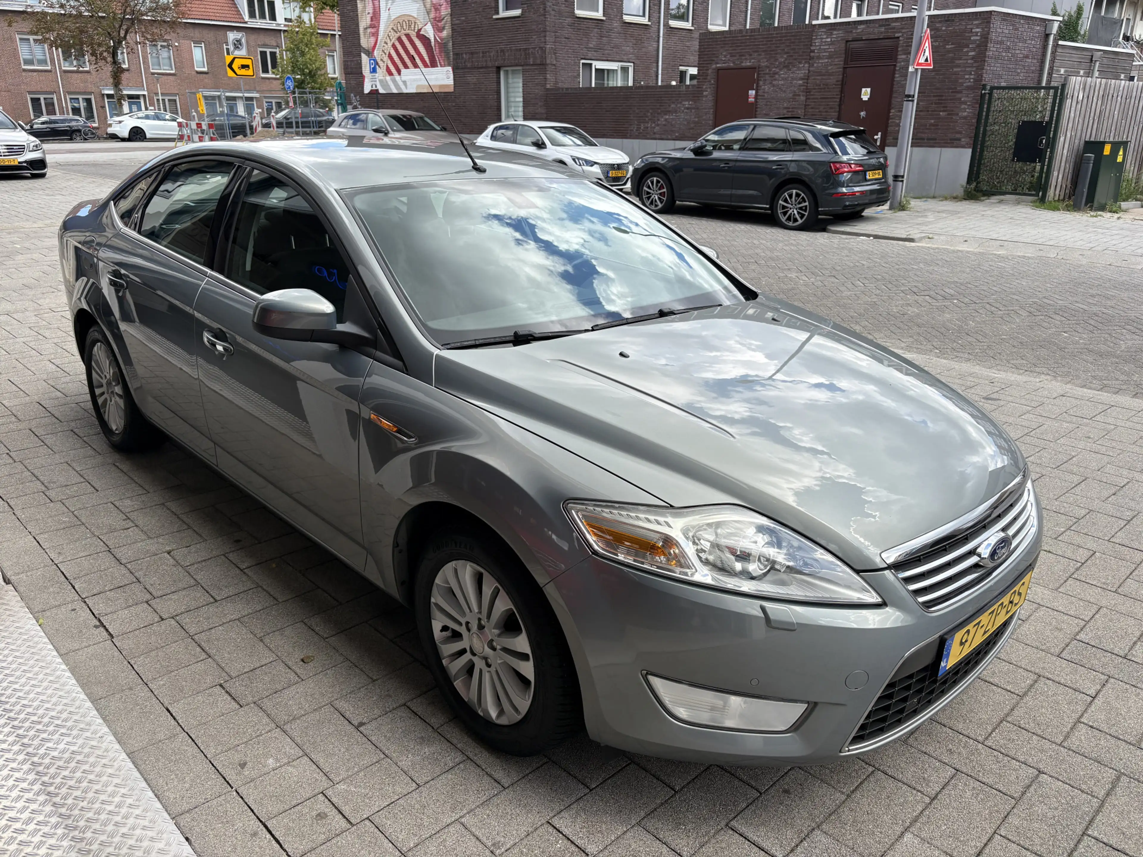 Ford Mondeo 2.3-16V Ghia 1 EIGENAAR/AUT./NIEUWSTAAT/DEALER OND — photo 6