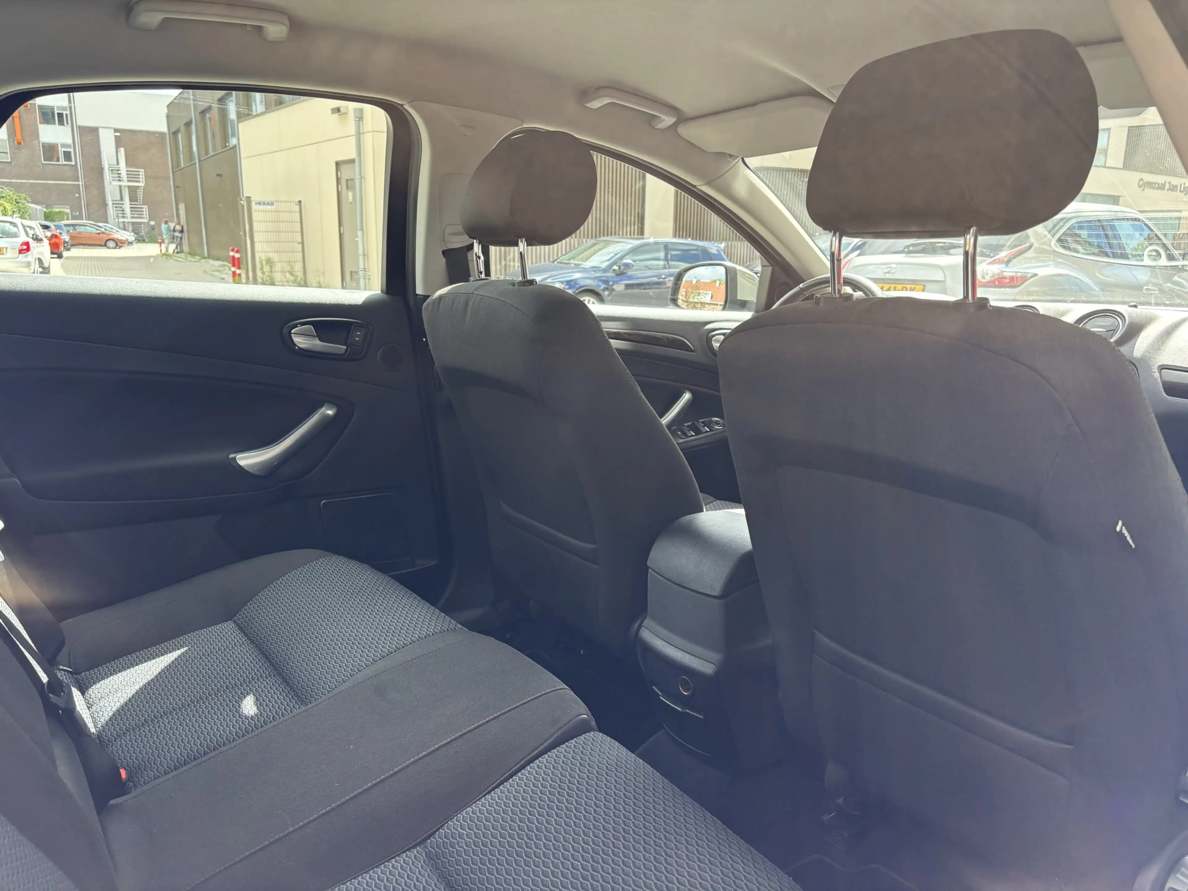 Ford Mondeo 2.3-16V Ghia 1 EIGENAAR/AUT./NIEUWSTAAT/DEALER OND — photo 8