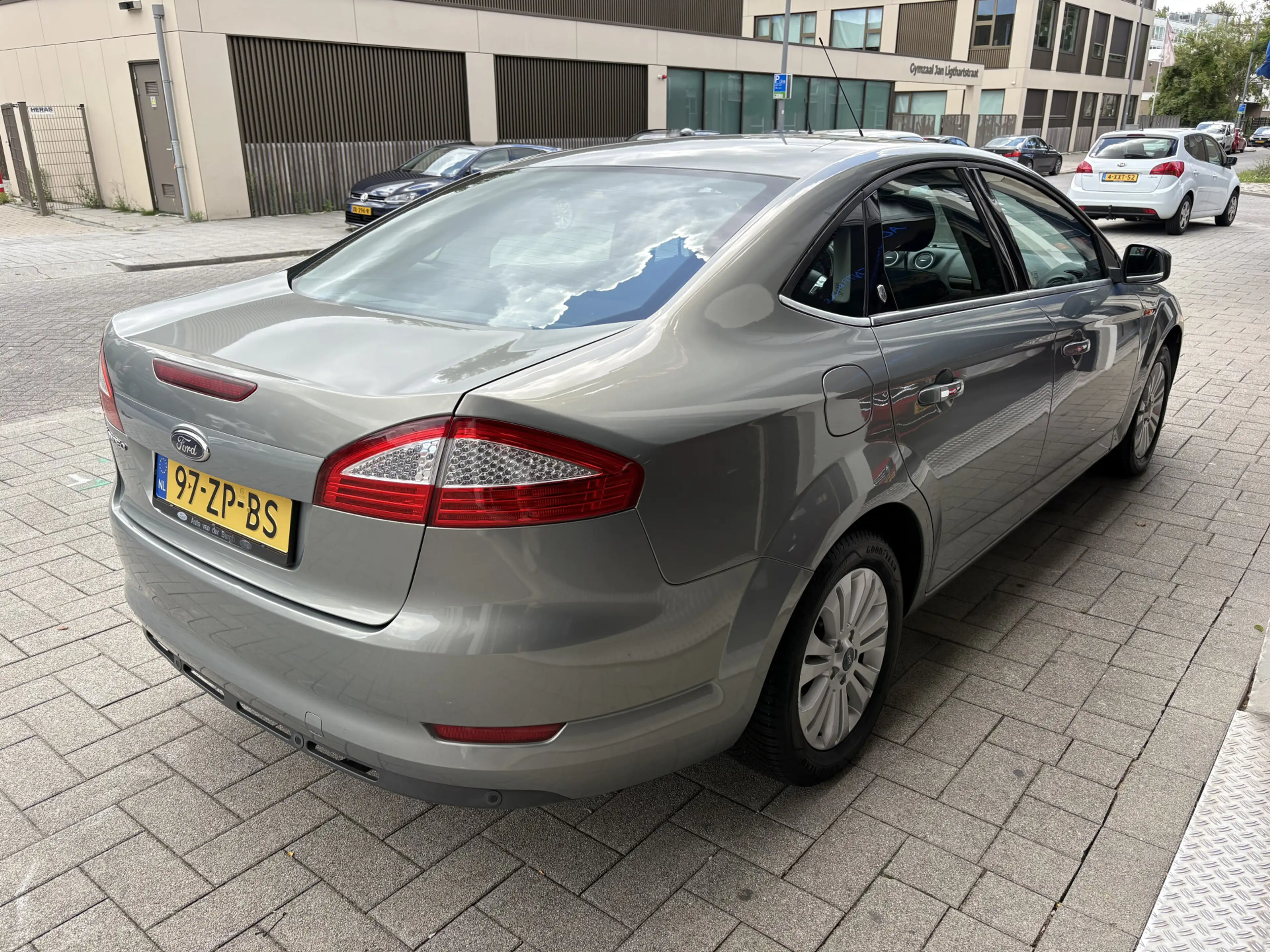 Ford Mondeo 2.3-16V Ghia 1 EIGENAAR/AUT./NIEUWSTAAT/DEALER OND — photo 5