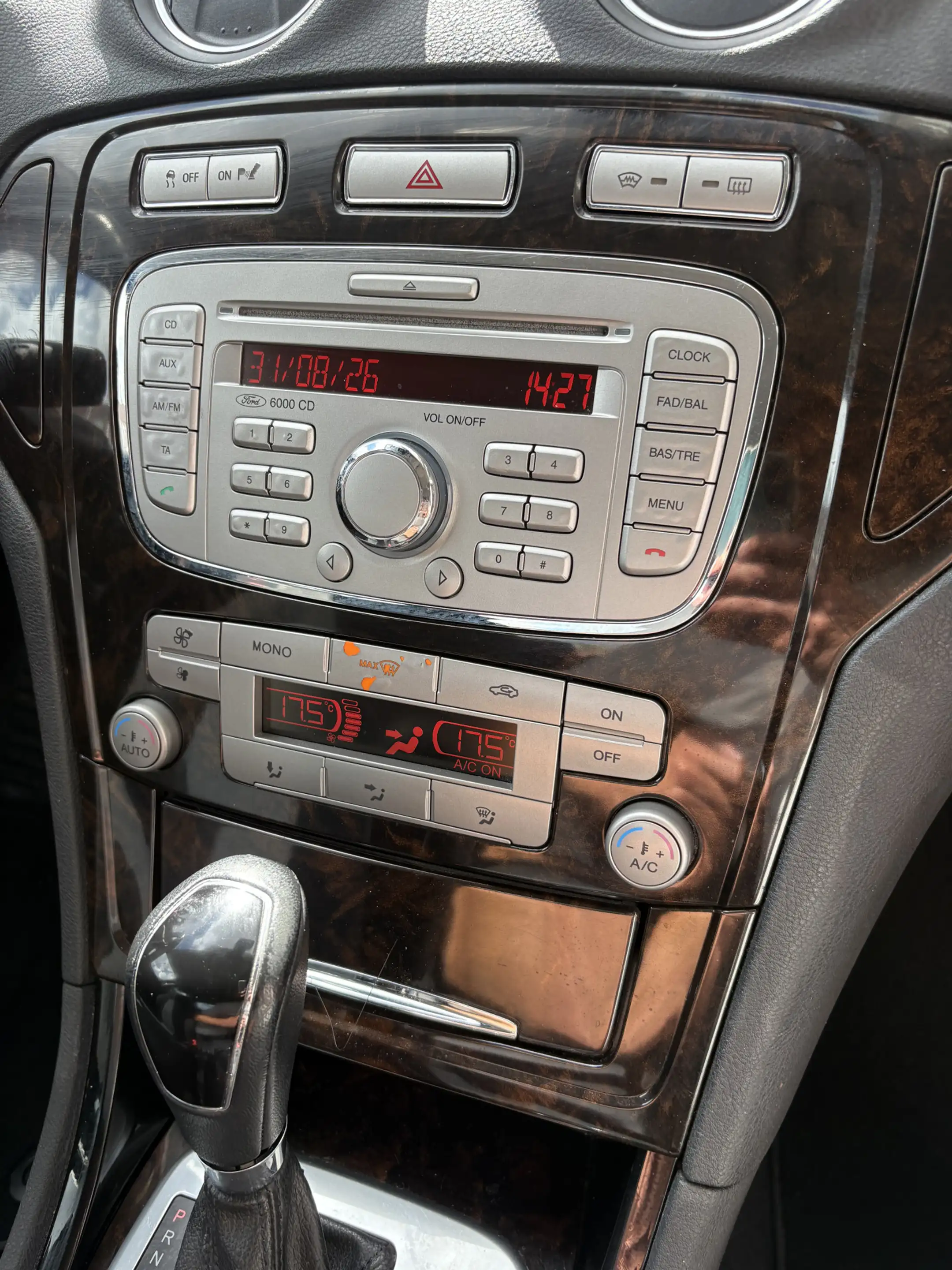 Ford Mondeo 2.3-16V Ghia 1 EIGENAAR/AUT./NIEUWSTAAT/DEALER OND — photo 11