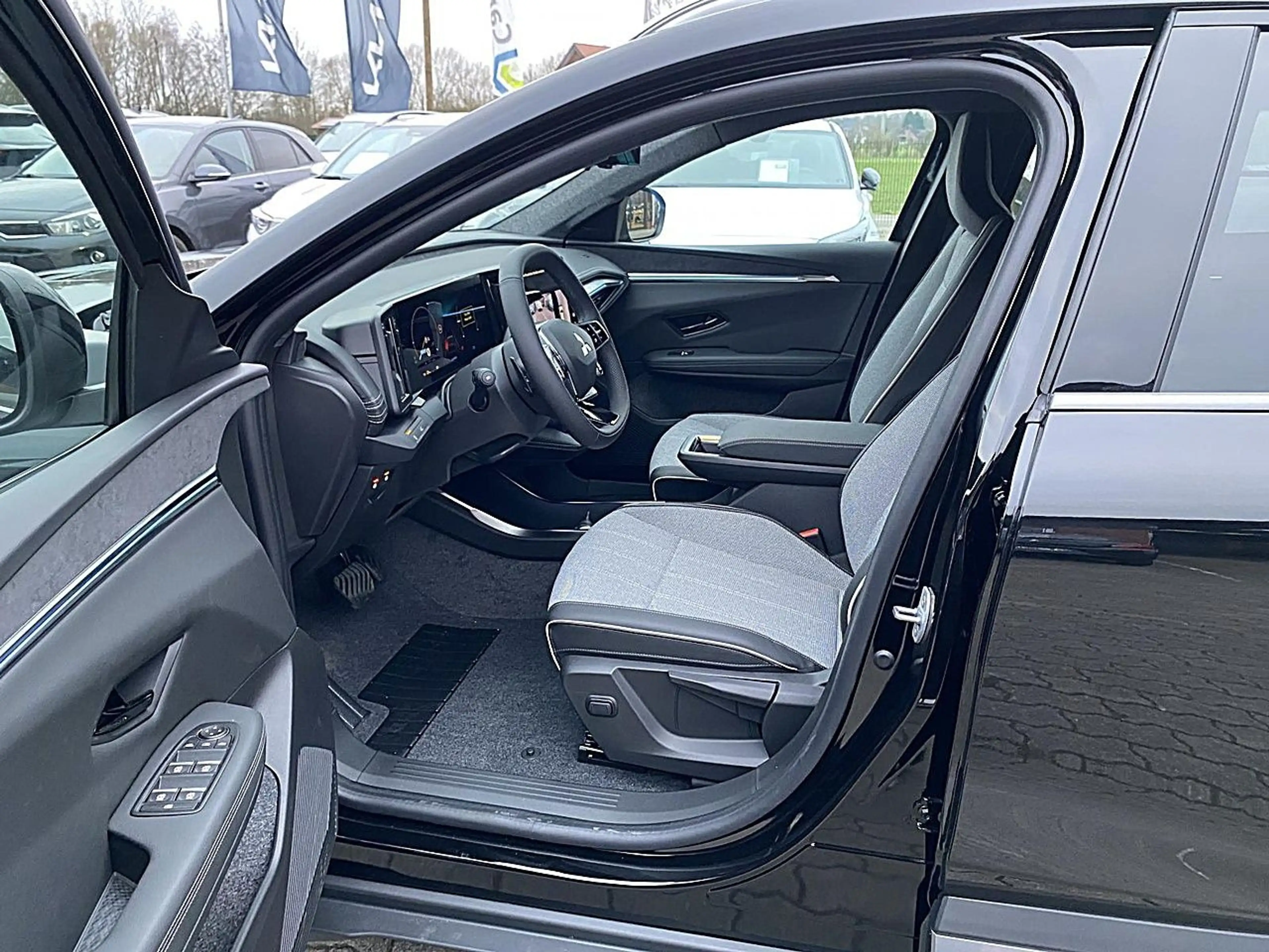 Mitsubishi Eclipse Cross Diamant TOP 87 kWh (22kW) — photo 10