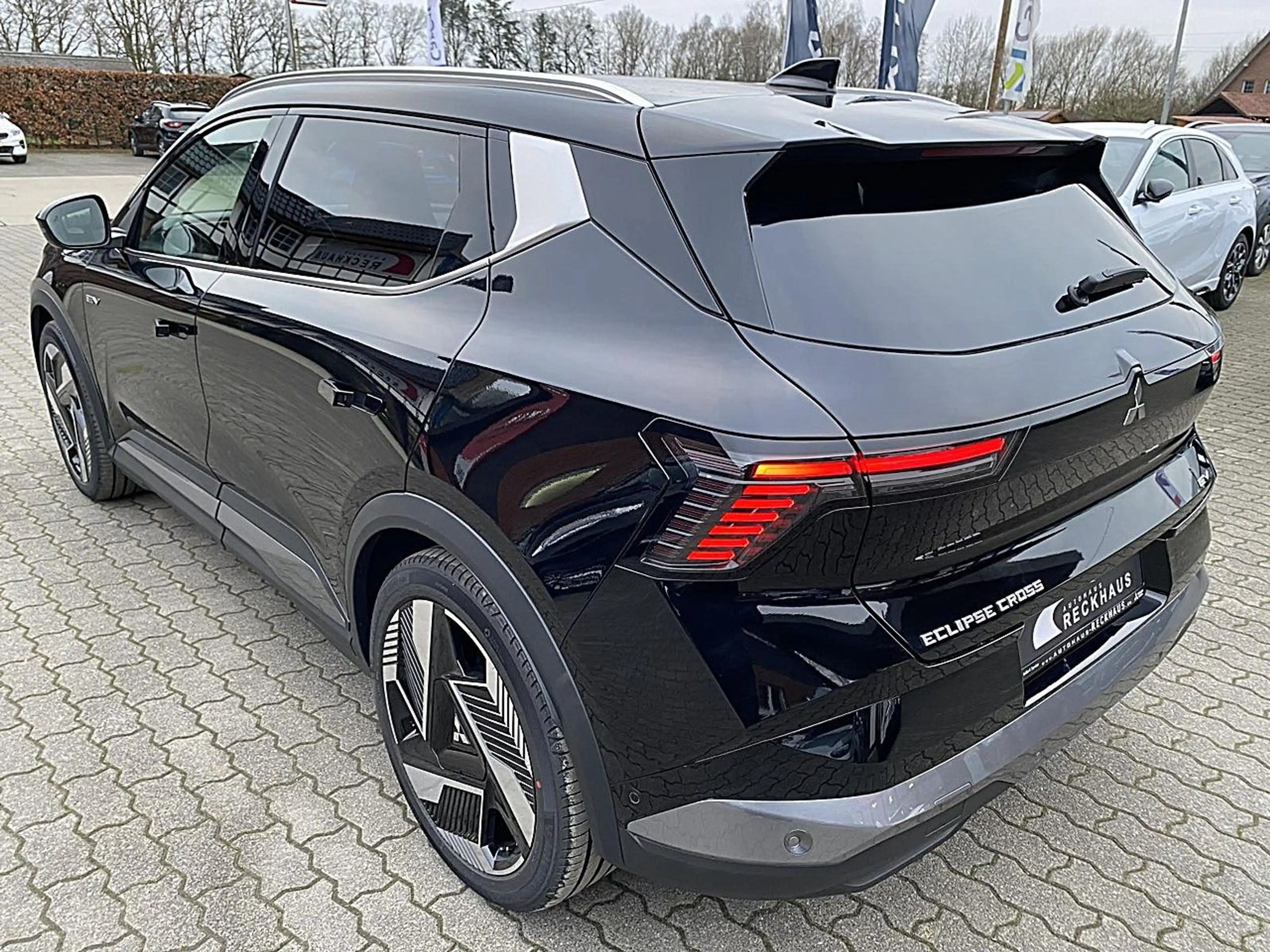 Mitsubishi Eclipse Cross Diamant TOP 87 kWh (22kW) — photo 4