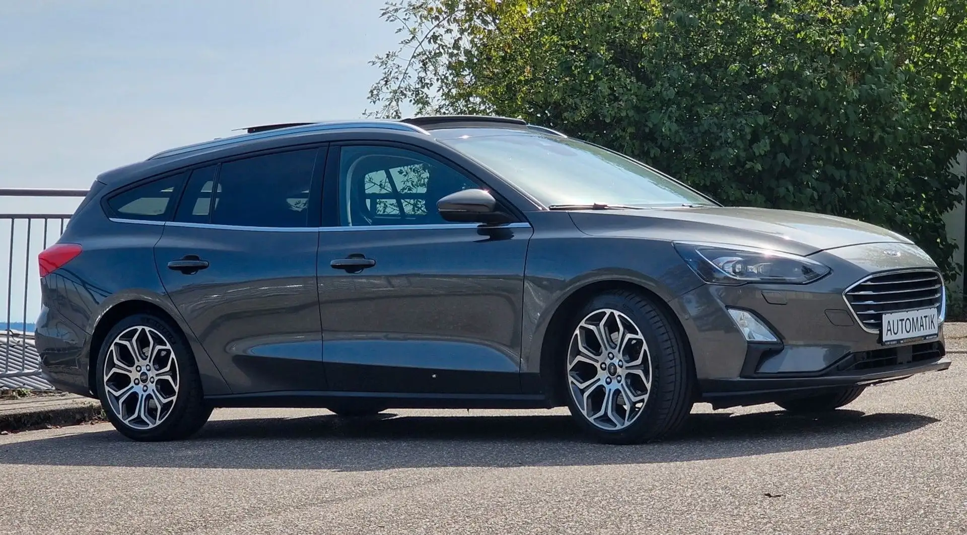 Ford Focus *DEZEMBER AKTION*PDC V+H*AHK*TWA*B&O*HUD Gris - 2