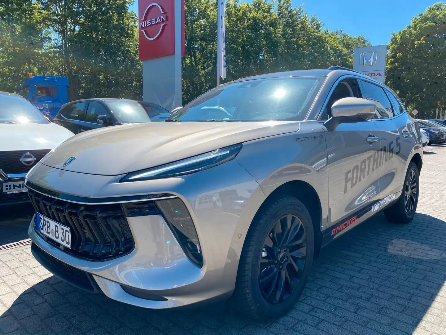 DFSK Forthing 5 / Allwetter/Konserv./360°/Sitzheizung Or - 1