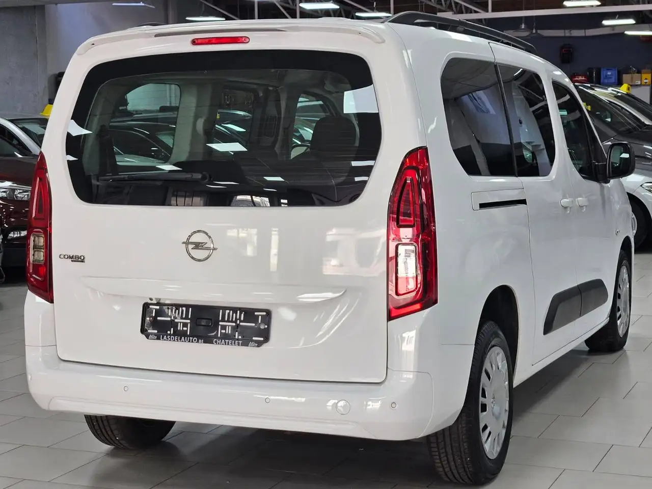 Opel Combo 1.2 T L2H1 Edition XL S/S 7Places Lane Assist Cruise Accoudoir Clim Gps Safety, миниатюра 2