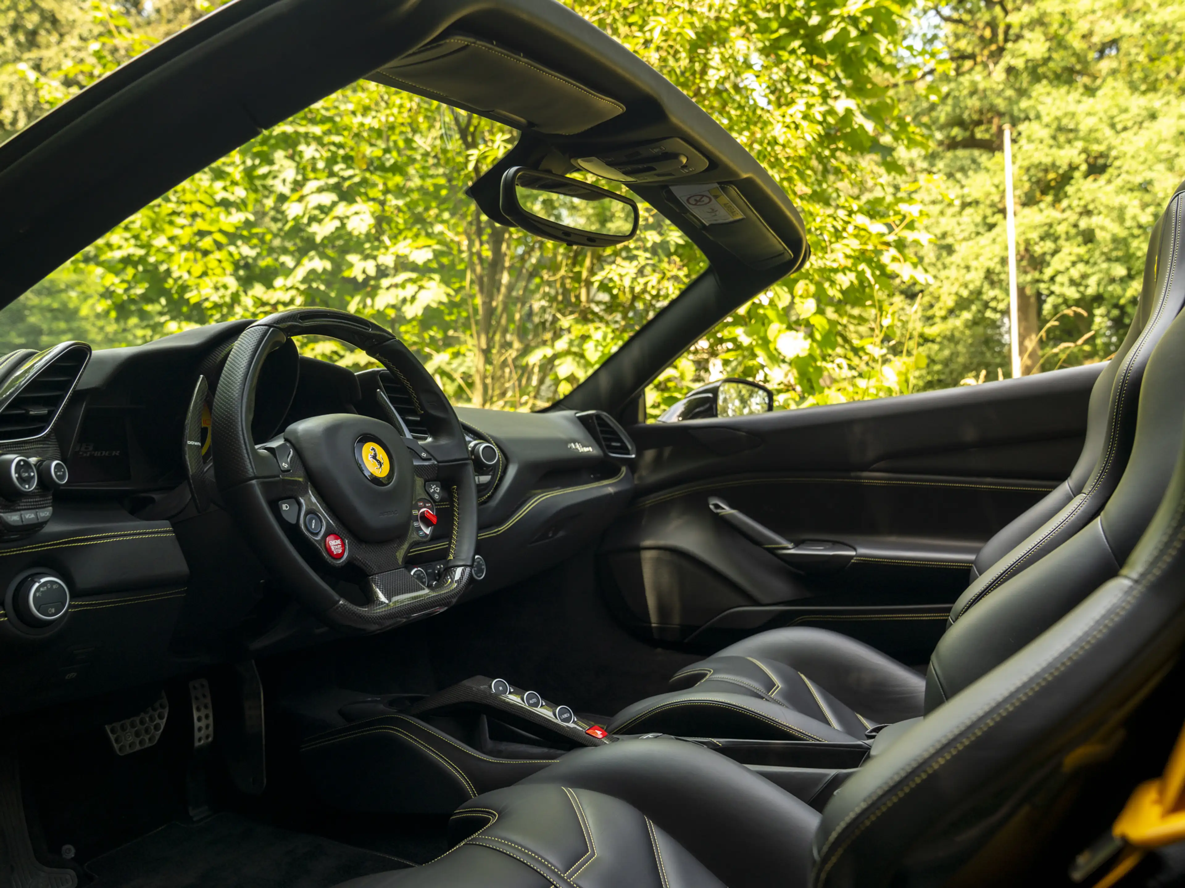 Ferrari 488 3.9 Spider HELE | Racing Seats | Veel carbon! — photo 7