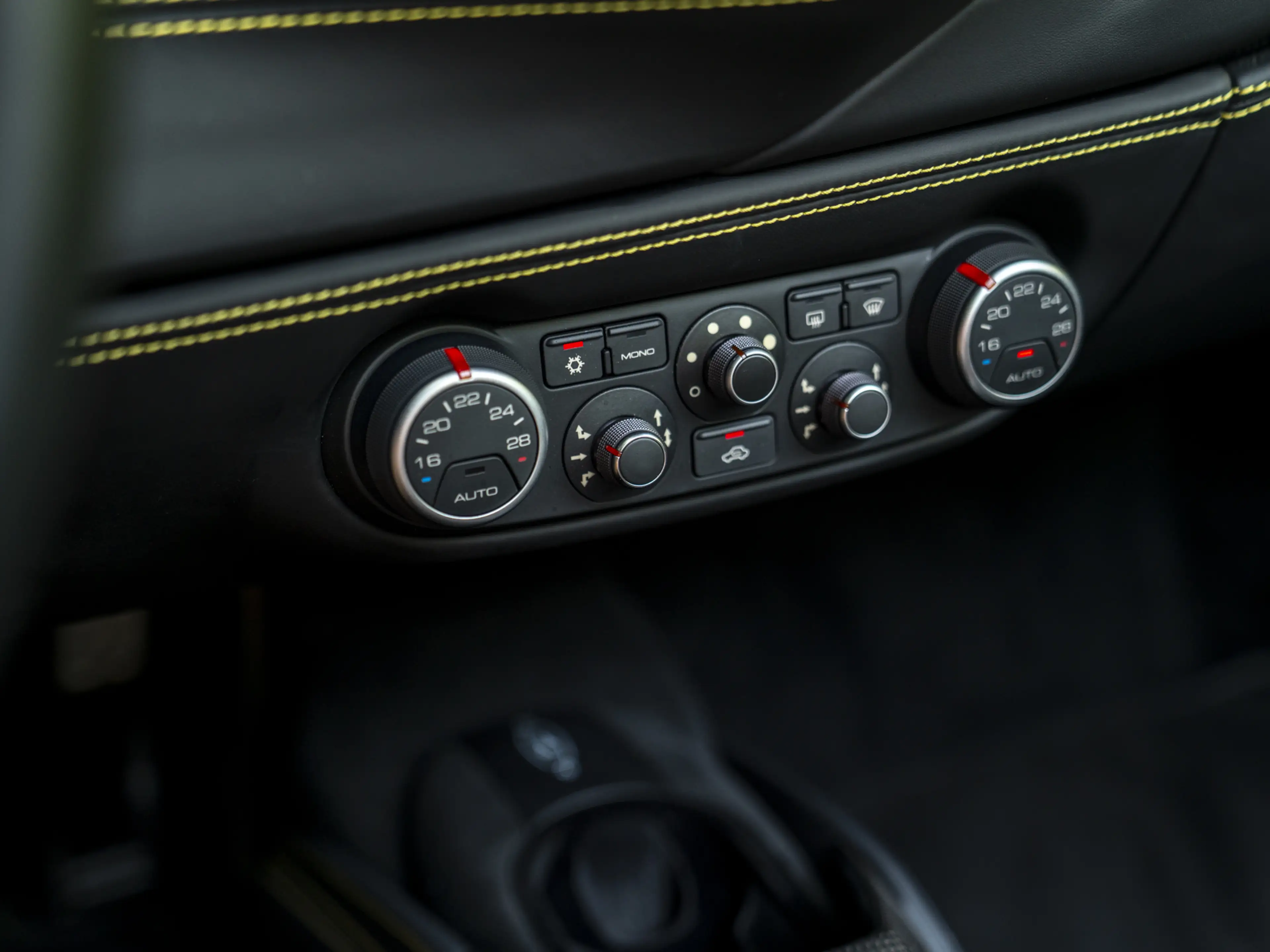 Ferrari 488 3.9 Spider HELE | Racing Seats | Veel carbon! — photo 49