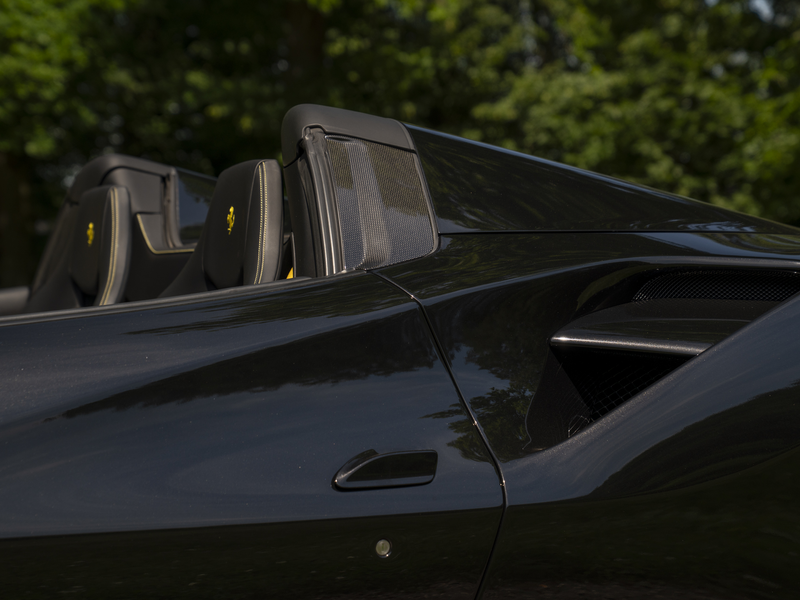 Ferrari 488 3.9 Spider HELE | Racing Seats | Veel carbon! — photo 13