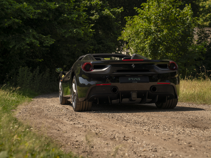 Ferrari 488 3.9 Spider HELE | Racing Seats | Veel carbon! — photo 29