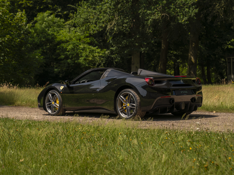 Ferrari 488 3.9 Spider HELE | Racing Seats | Veel carbon! — photo 31
