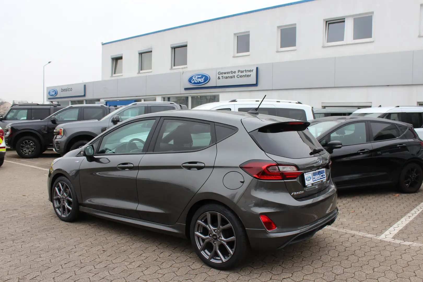 Ford Fiesta ST-Line X 1,0EcoBoost*Navi*Kamera*18 Zoll*Winter P Grey - 2