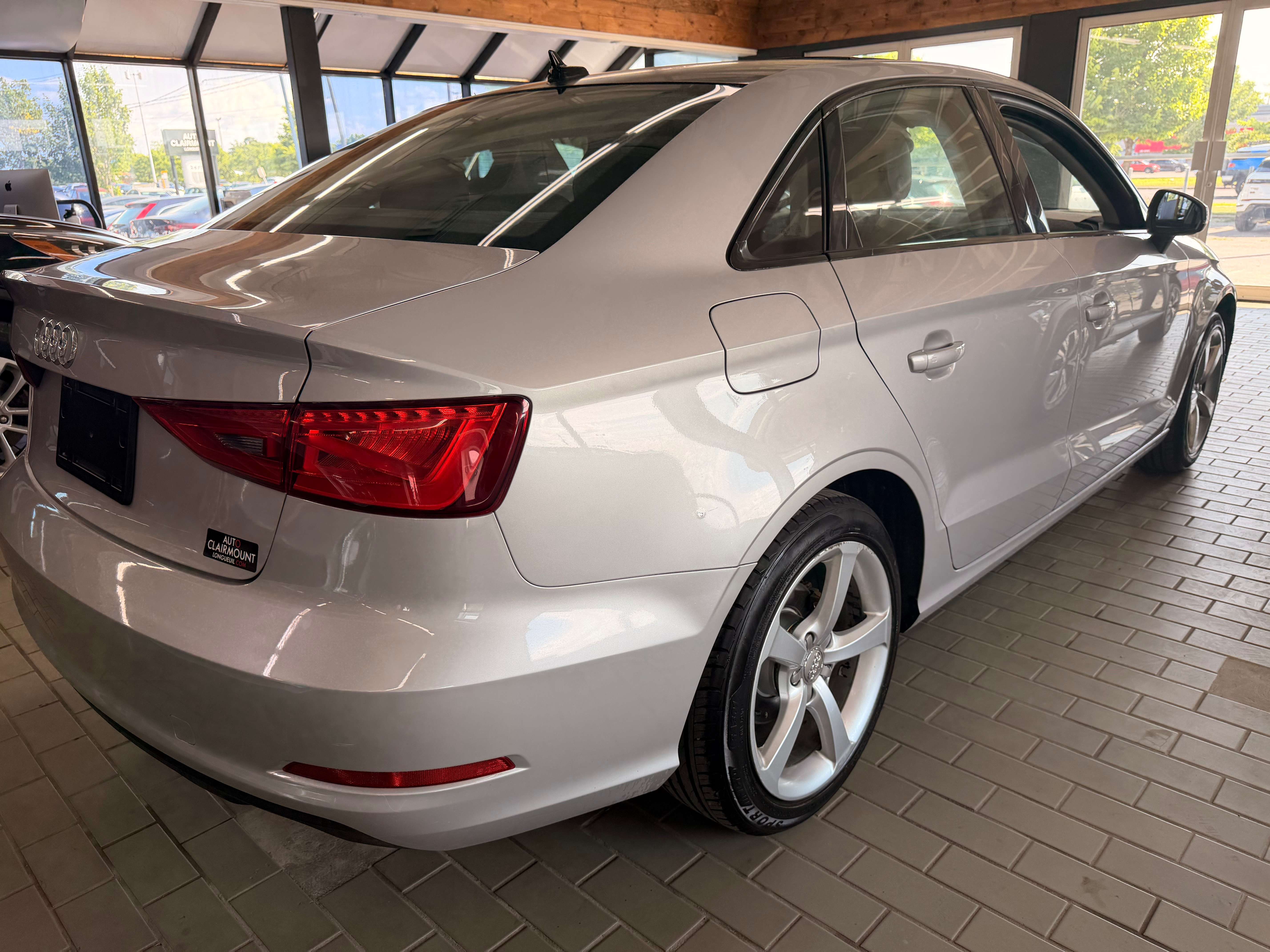2015 Audi A3 Sedan 1.8T Komfort - Image 7