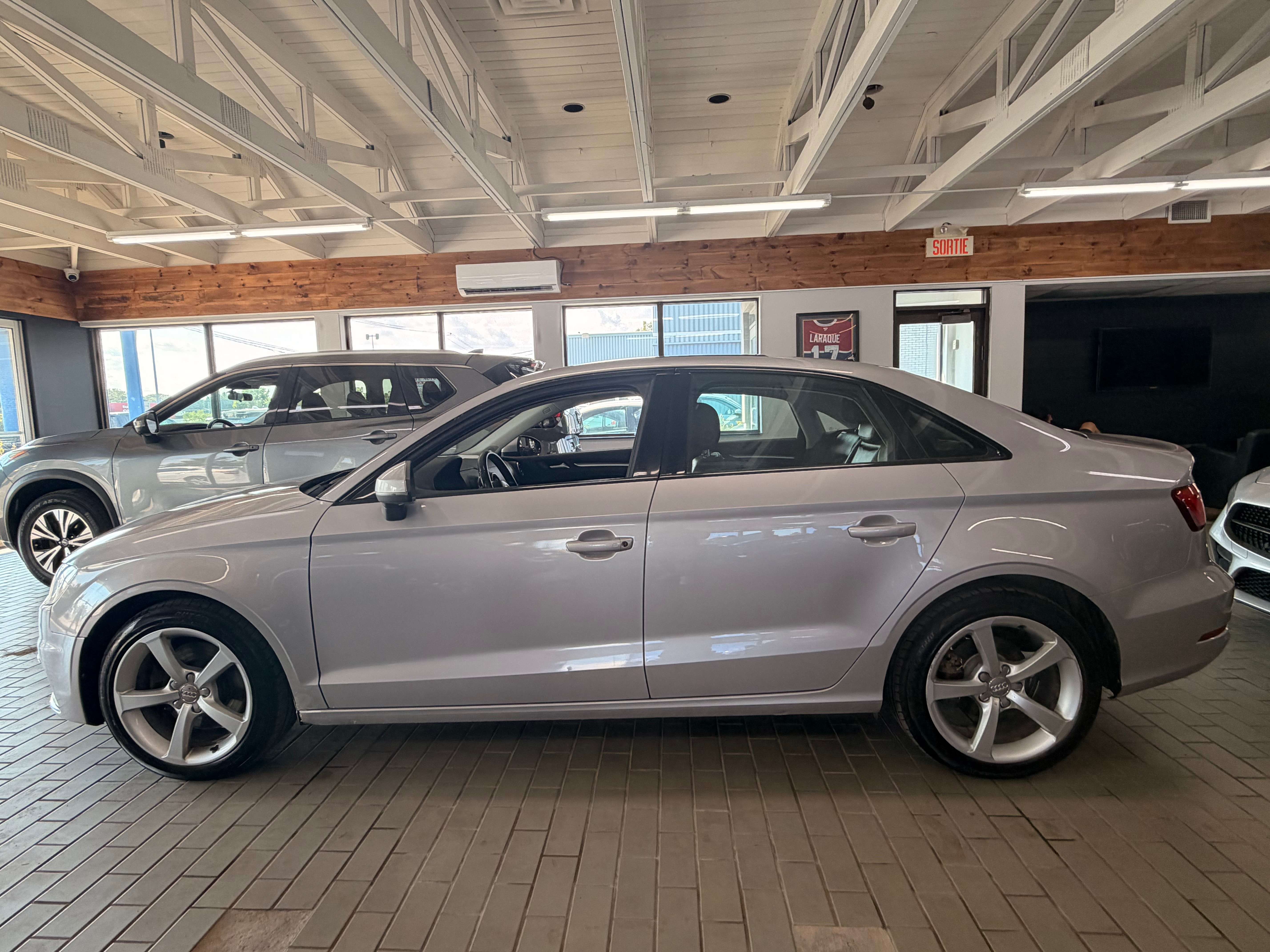 2015 Audi A3 Sedan 1.8T Komfort - Image 4