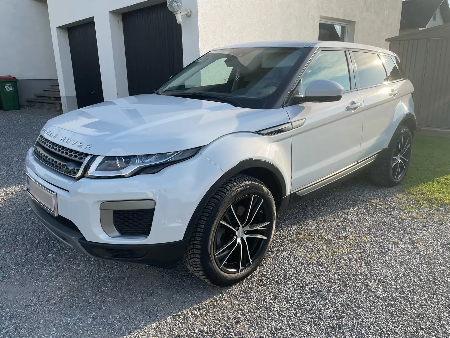 Land Rover Range Rover Evoque Range Rover Evoque SE 2,0 TD4 Aut. SE Weiß - 1
