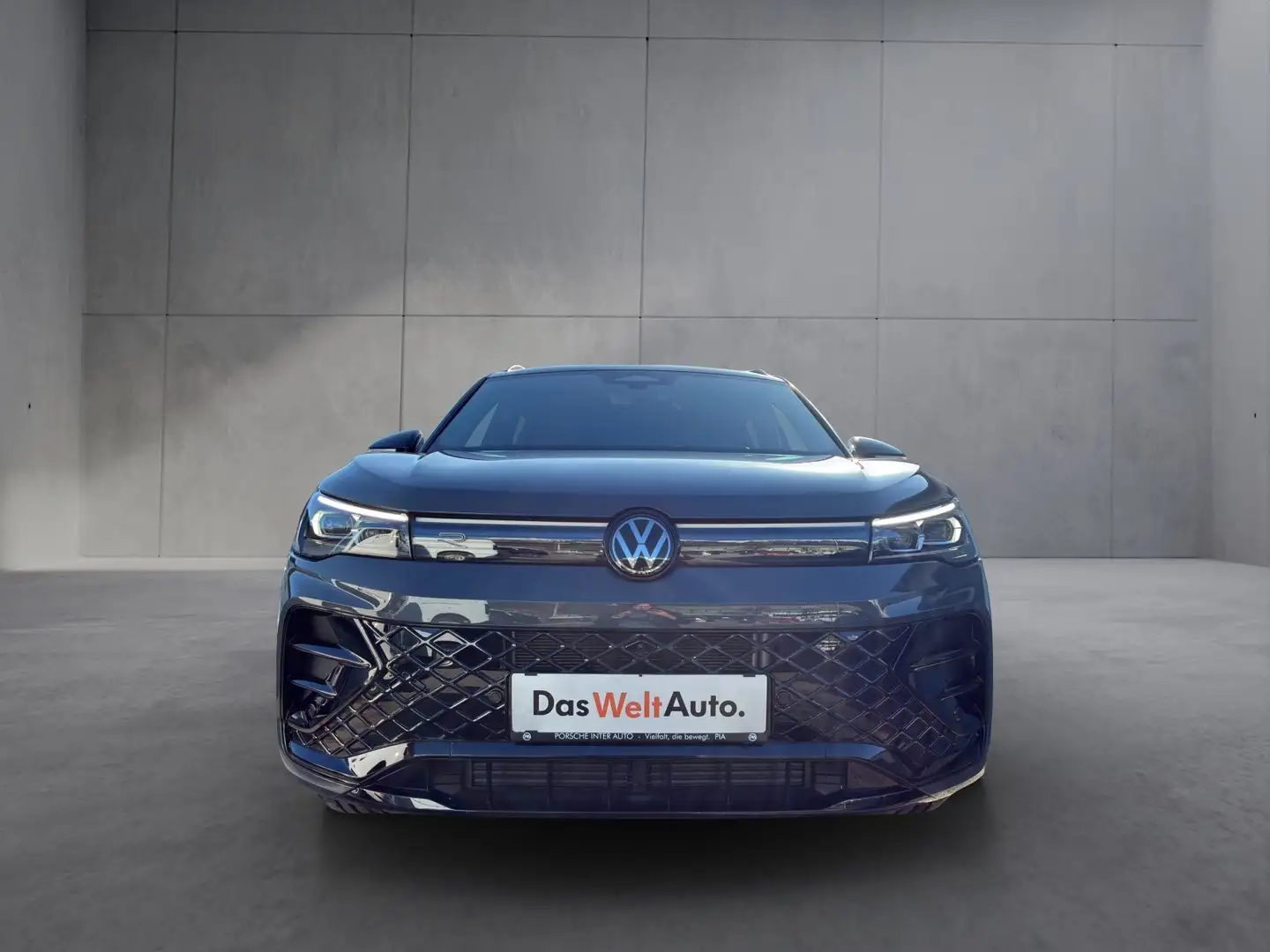 Volkswagen Tiguan R-Line eTSI DSG Grau - 2