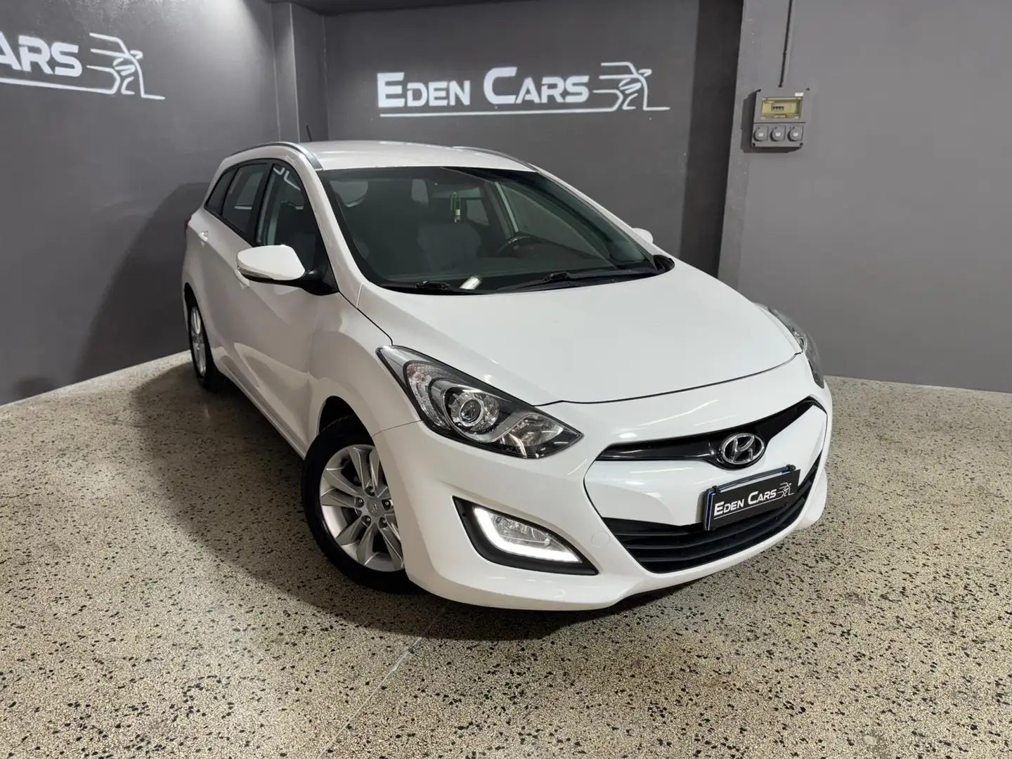 Hyundai i30 i30 II 2012 Wagon Wagon 1.6 crdi Comfort 110cv Bianco - 2