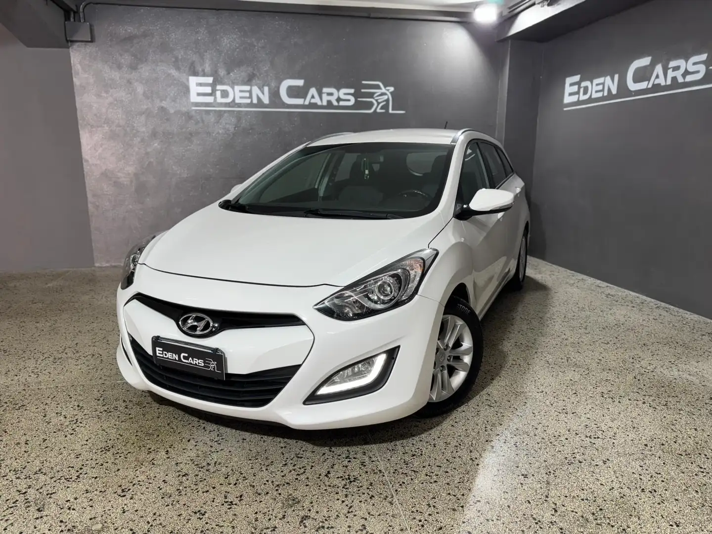 Hyundai i30 i30 II 2012 Wagon Wagon 1.6 crdi Comfort 110cv Bianco - 1