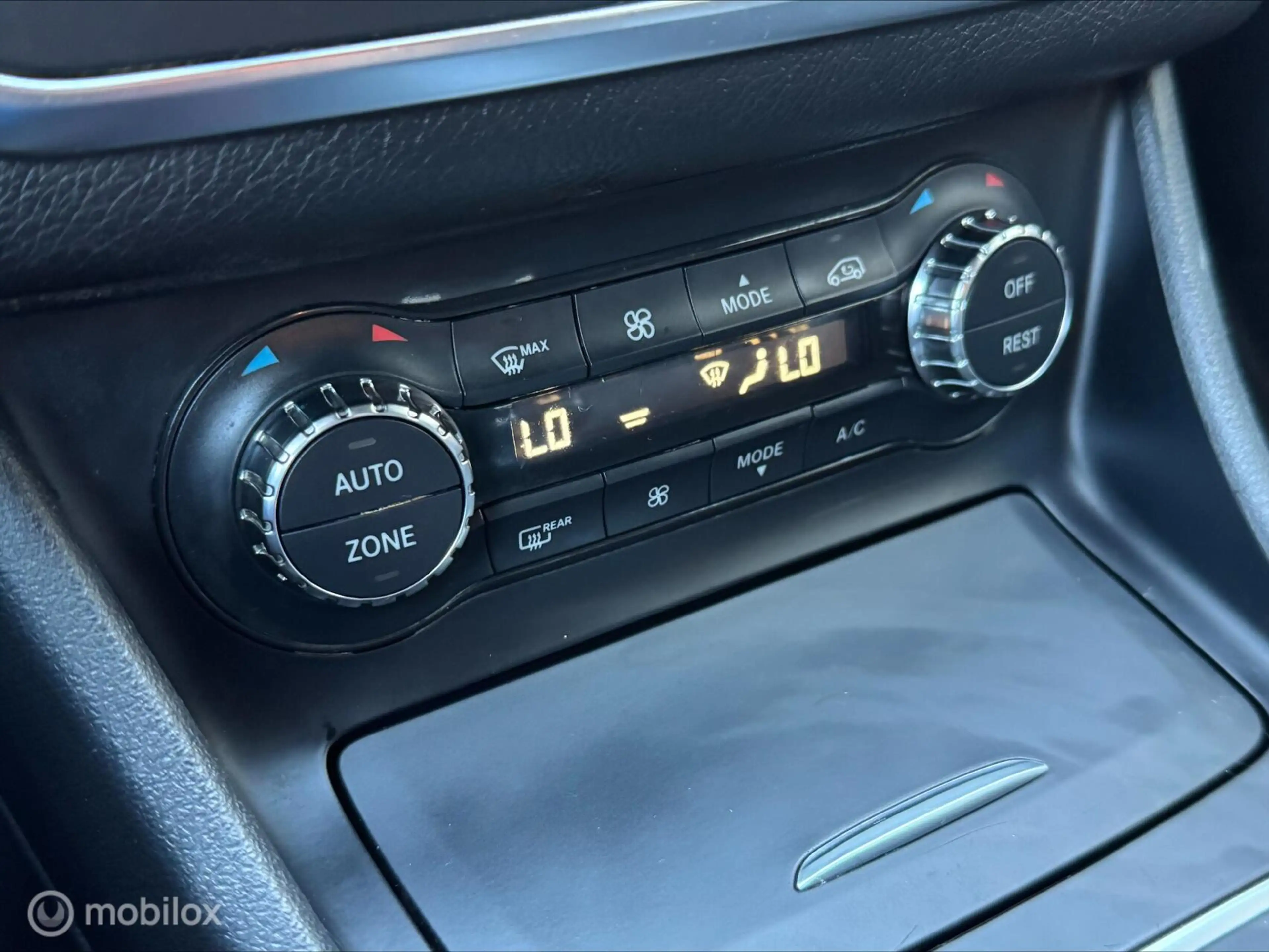 Mercedes-Benz CLA 45 AMG Shooting Brake 4MATIC — photo 17